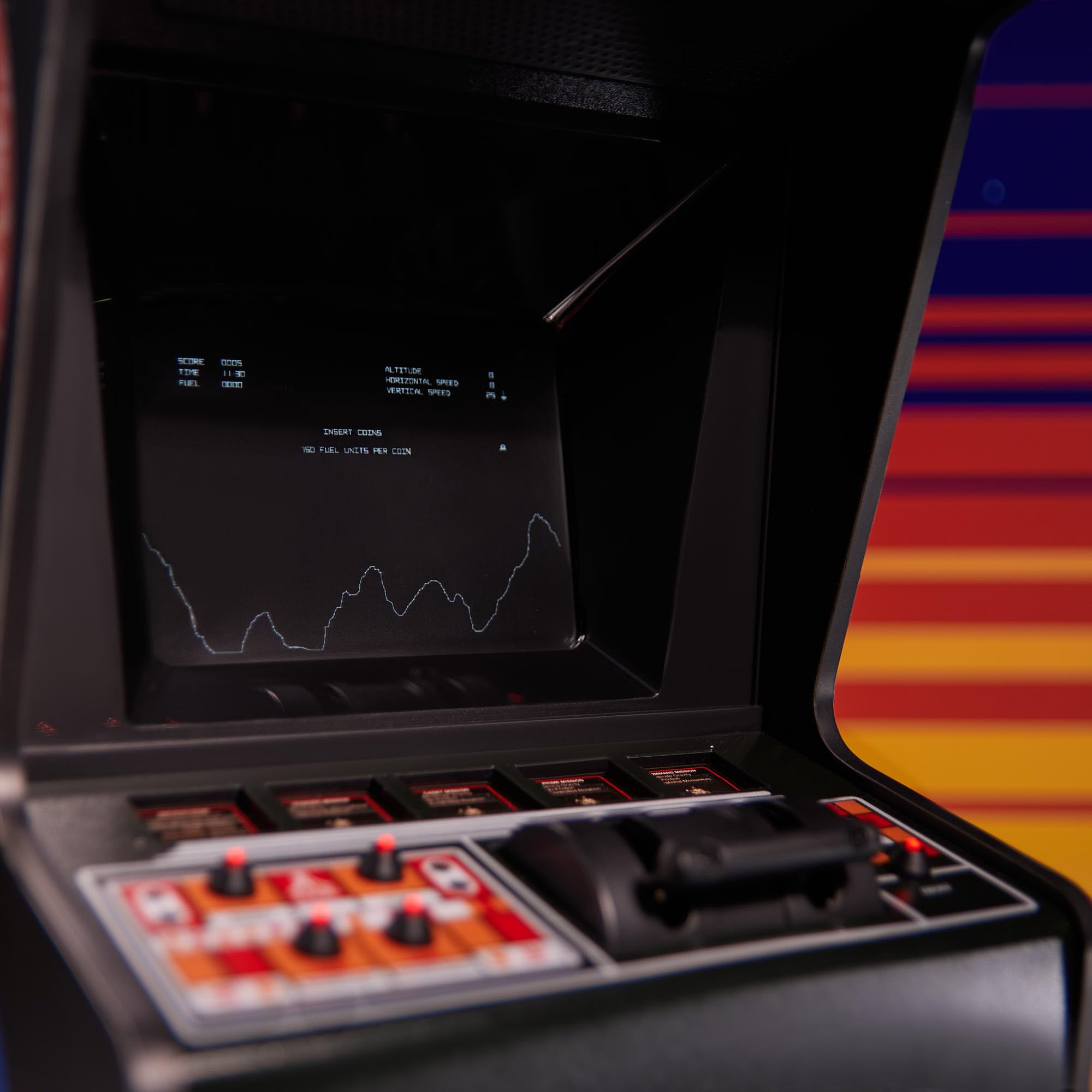 Quarter Arcades Collector's Edition Lunar Lander Mini Arcade – Atari-Nachbildungsschrank im Maßstab 1/4 mit Original-ROM, Druckhebel, USB-C und exklusivem Poster