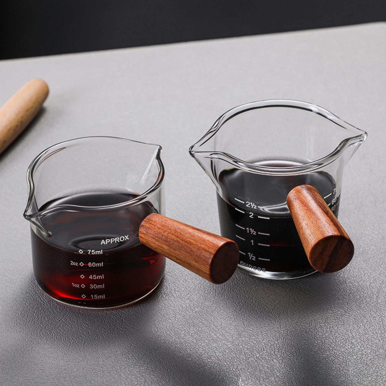 Lot de 5 tasses à mesurer transparentes à double bec avec poignée en bois pour barista Milk Bar B Style B