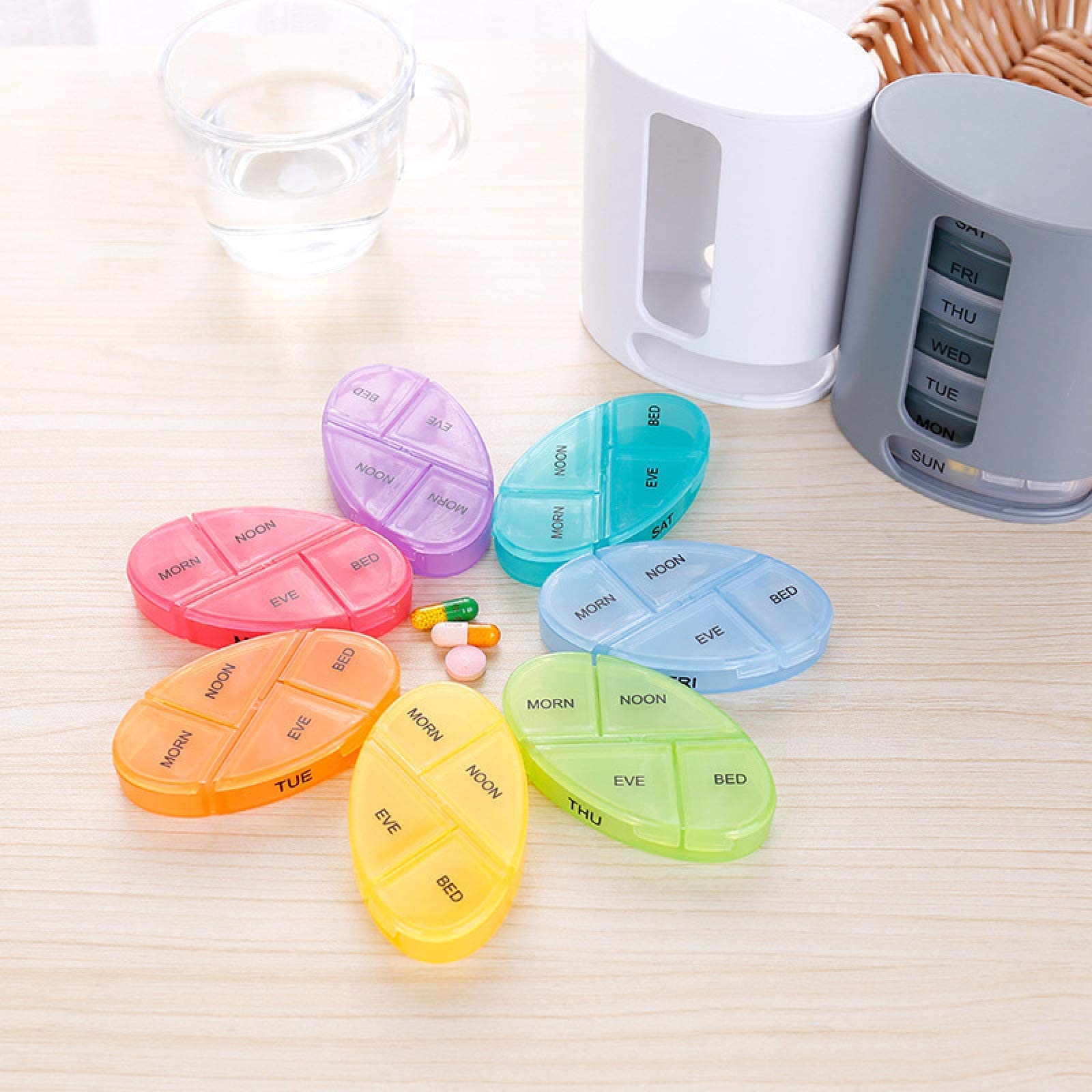 Pastillero de 7 días 4 Veces al día, Organizador de Pastillas semanal Desmontable 7 Compartimentos apilables