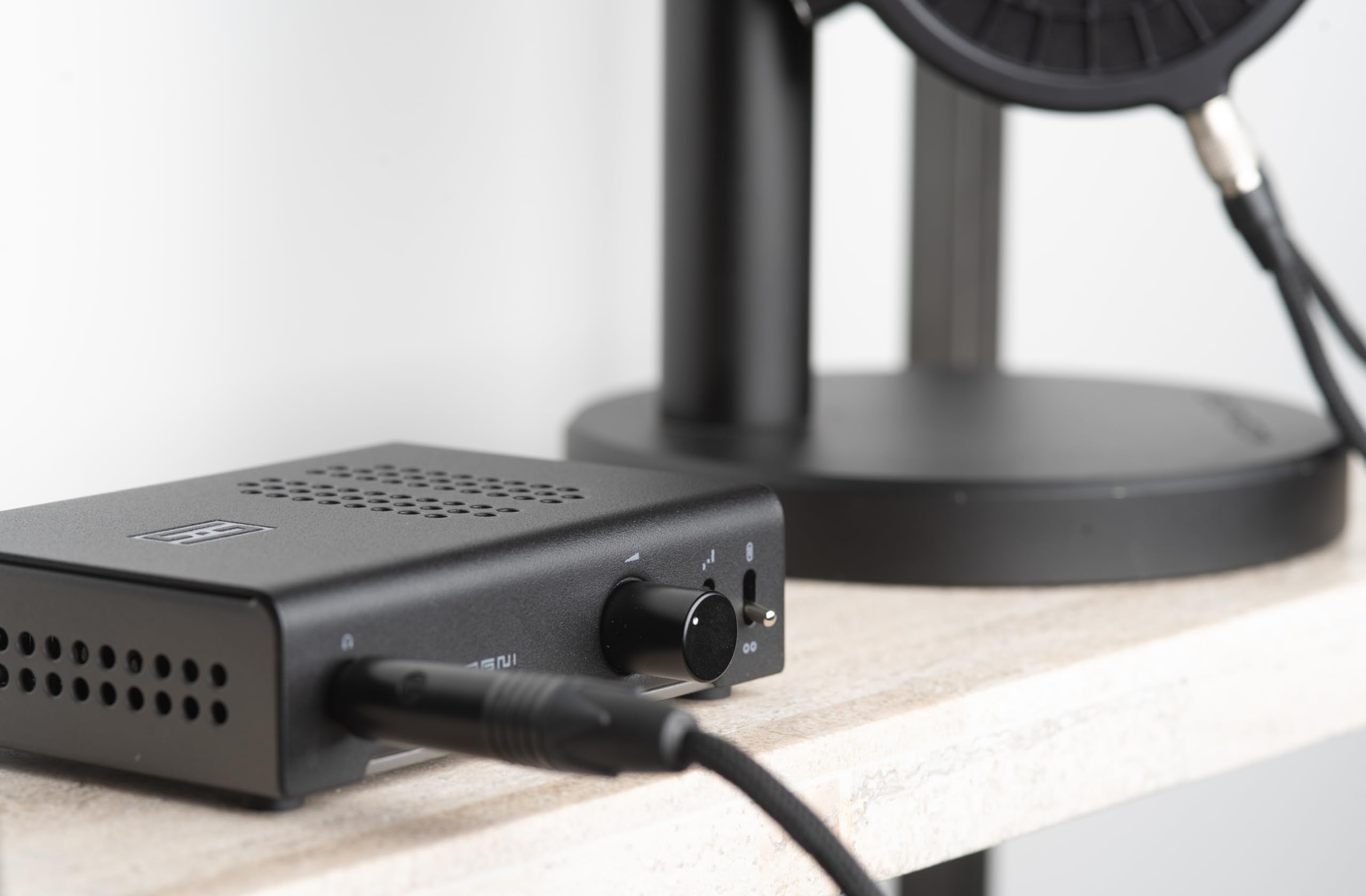 Amazon.com: Schiit Magni Unity Fully Discrete Headphone Amp and