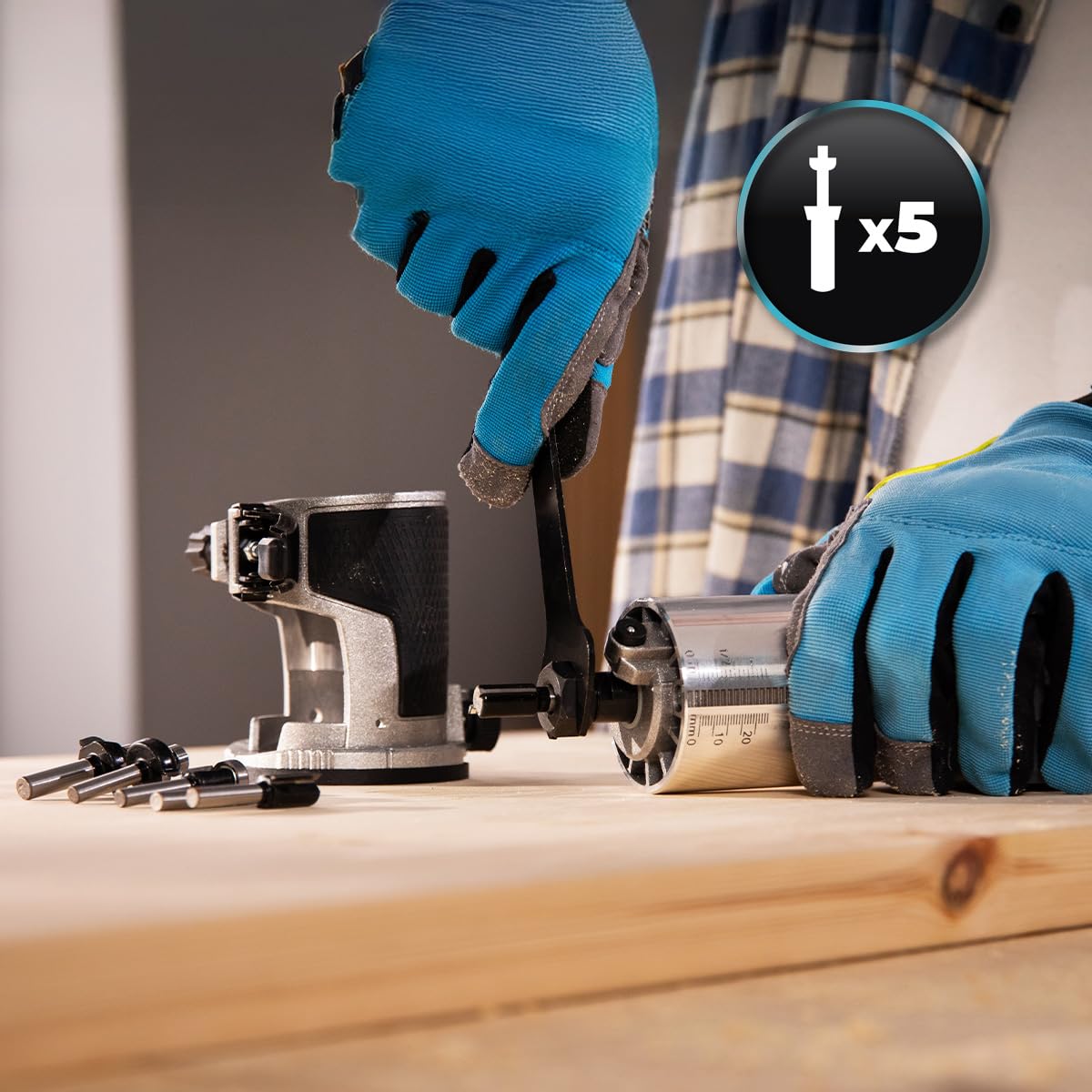 Cecotec Fresatrice per Legno a Batteria MultiShape 2000 Liberty. Batteria Nexus 21V 4Ah, Motore Brushless, 5 Frese, Testine 6/6,35/8mm, Alluminio, Profondità e Velocità Regolabili, Migliora i Lavori