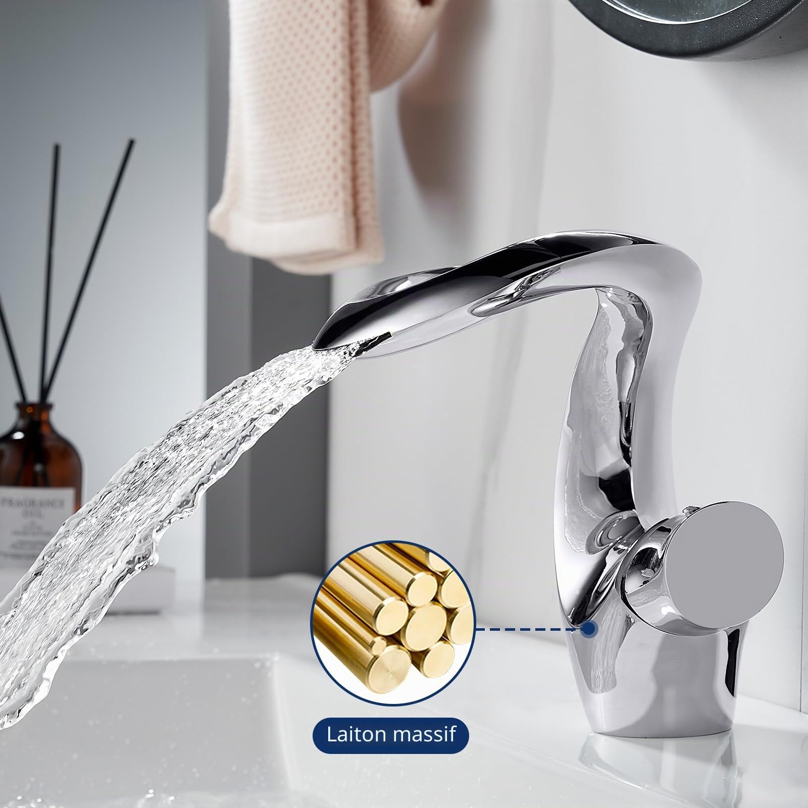 Robinet Salle de Bain Cascade Chrome Mitigeur Lavabo Robinetterie Lavabo Robinetterie Argent Moderne Robinet Salle de Bain Élégant Lavabo, Robinet de Salle de Bain Froide et Chaude Laiton