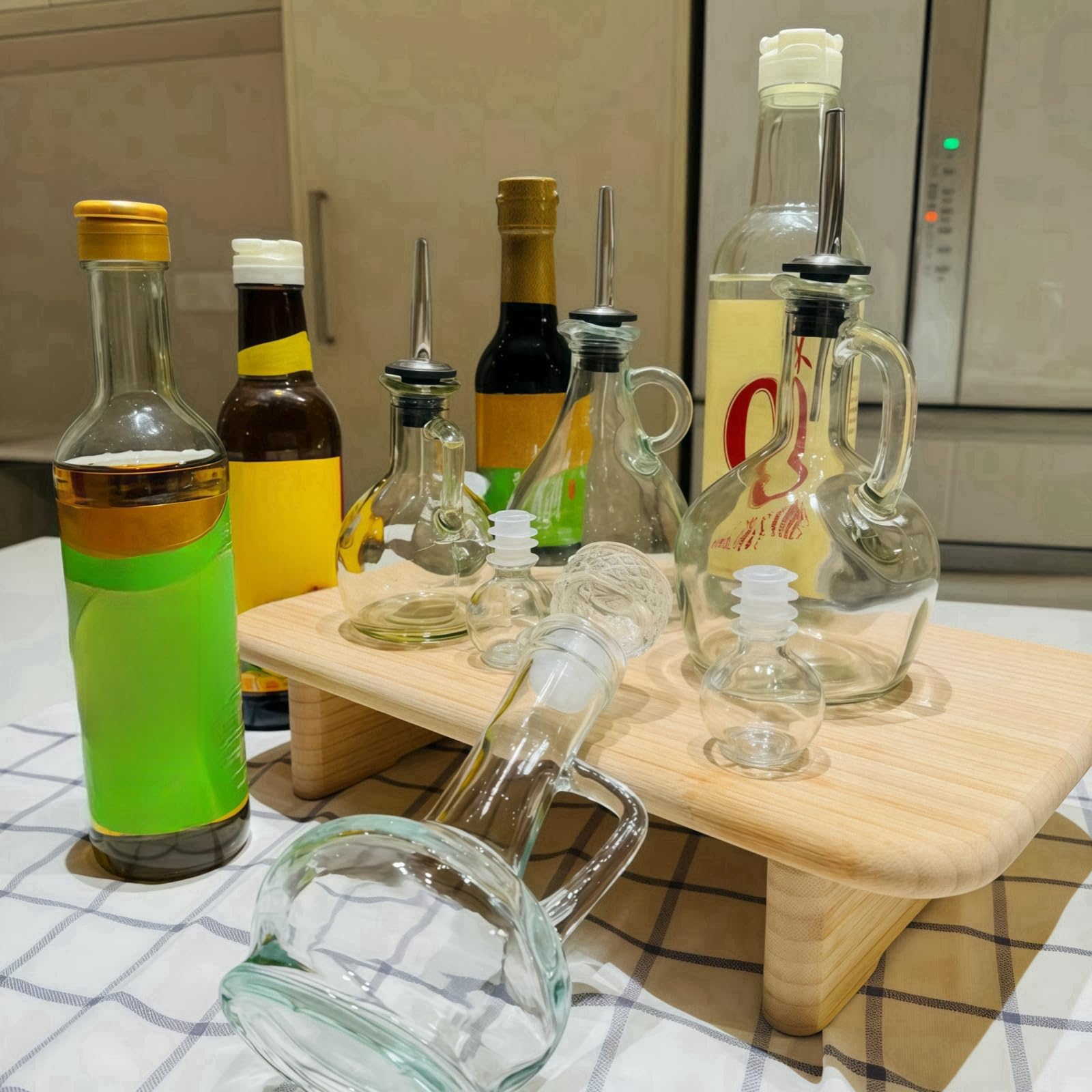 Vertedores de botellas clásicos de acero inoxidable, paquete de 6 unidades, color negro, con 6 adaptadores para botellas de cuello grande, también para aceite de oliva, jugo, jarabe, convierte 7