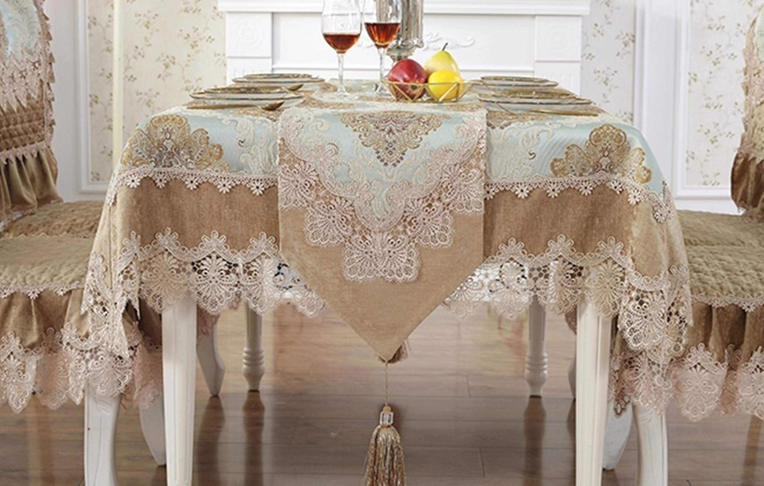 Camino de Mesa Navidad, Decoracion de Mesa Comedor Patrón de Bordado de Encaje Triangular con Flecos Dorado Poliéster 33x270CM
