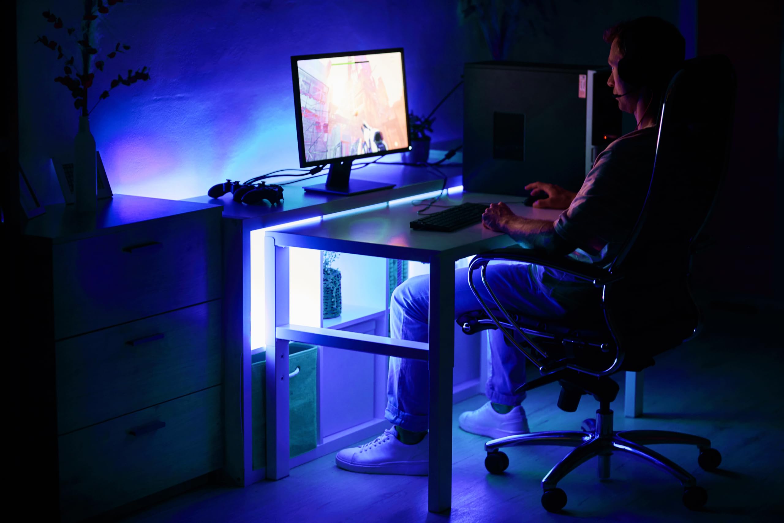 Monster Illuminessence taśma LED, wielokolorowa, wielokolorowa, 5 m, taśma świetlna, wodoodporna, do użytku na zewnątrz, zmiana kolorów i listwa przyciemniana