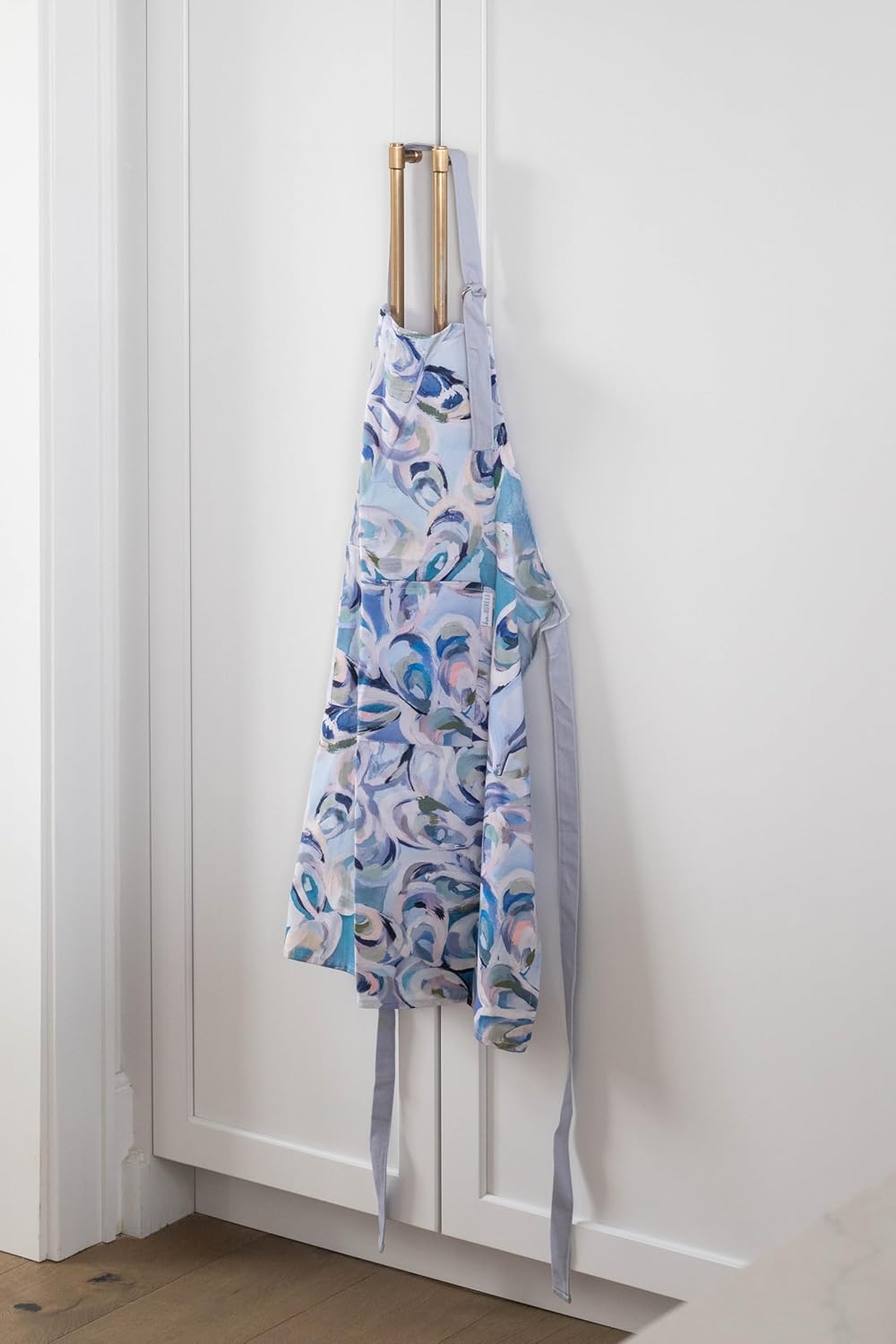 Kim Hovell Atlantic Reef 100% Cotton Oyster Apron, Kitchen Chef Apron, Outdoor BBQ Apron for Men, Kitchen Apparel