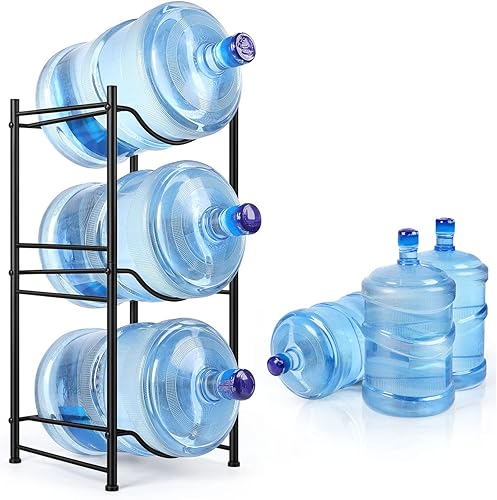Vrisa Enfriador de agua para jarra, soporte para botellas de agua de 3 niveles, almacenamiento de botellas de agua de 35 galones, estante resistente