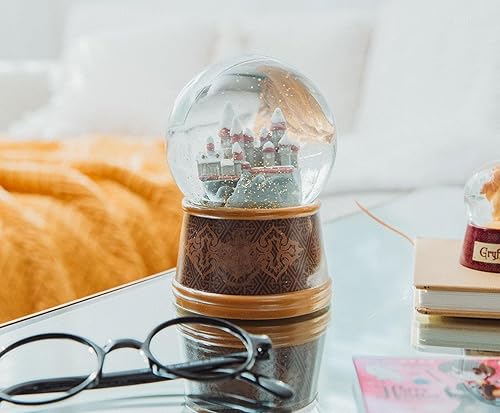 Miniatura 5 de Harry Potter Hogwarts Castle - Globo de nieve coleccionable con purpurina giratoria, 6 pulgadas de alto