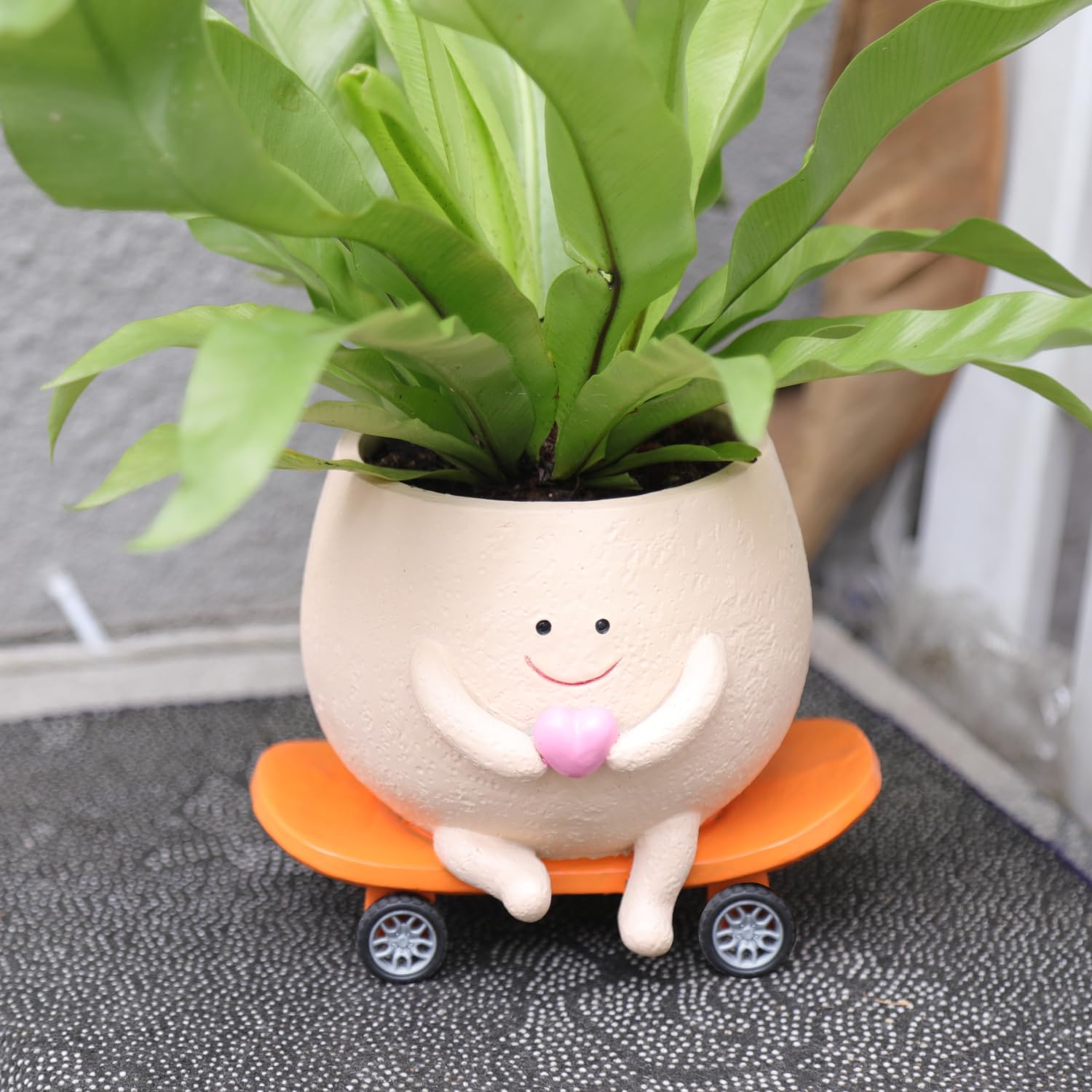 Smily Face Planter Pot with Drainage Hole Cute Resin Head Planters for String of Pearls Plant Live Unique Skateboard Succulent Pots for Indoor Outdoor Plants Gift IdeaI for Mother Christmas