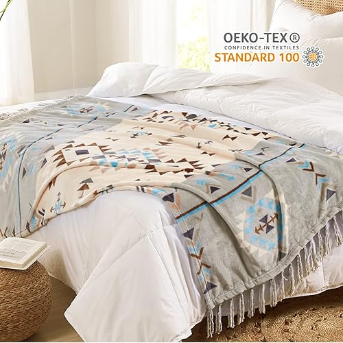 Miniatura 2 de CASAAGUSTO Manta bohemia individual  Manta decorativa verde salvia y beige con borla, manta bohemia de franela impresa para silla, cama, sofá (60 x