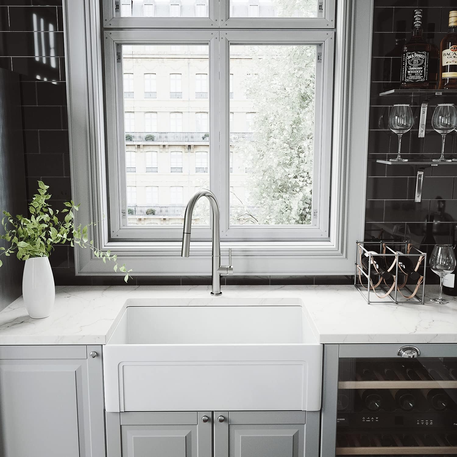 VIGO Greenwich 18'' H Single Handle Pull-Down Sprayer Kitchen Faucet in Stainless Steel-VG02029ST