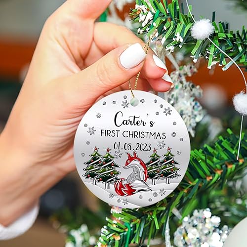 Miniatura 9 de Adornos personalizados de corazón para la primera Navidad, regalos para pareja de recién casados 2024, adorno de nuestra primera Navidad casado
