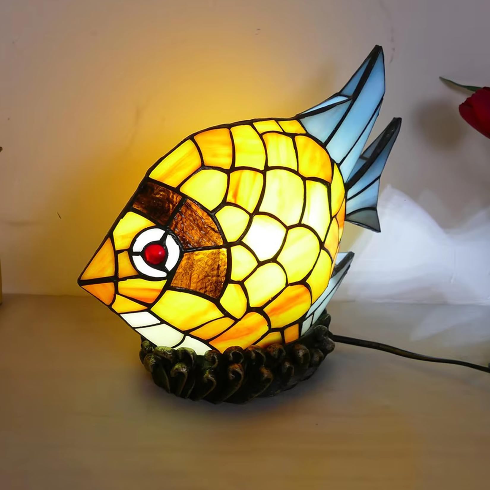 Pequeña lámpara de Noche Estilo Tiffany Mini lámpara de Mesa Decorativa lámpara de Lectura con Pantalla de Vidrio teñido de pez Amarillo Lindo lámpara de decoración para Dormitorio mesita