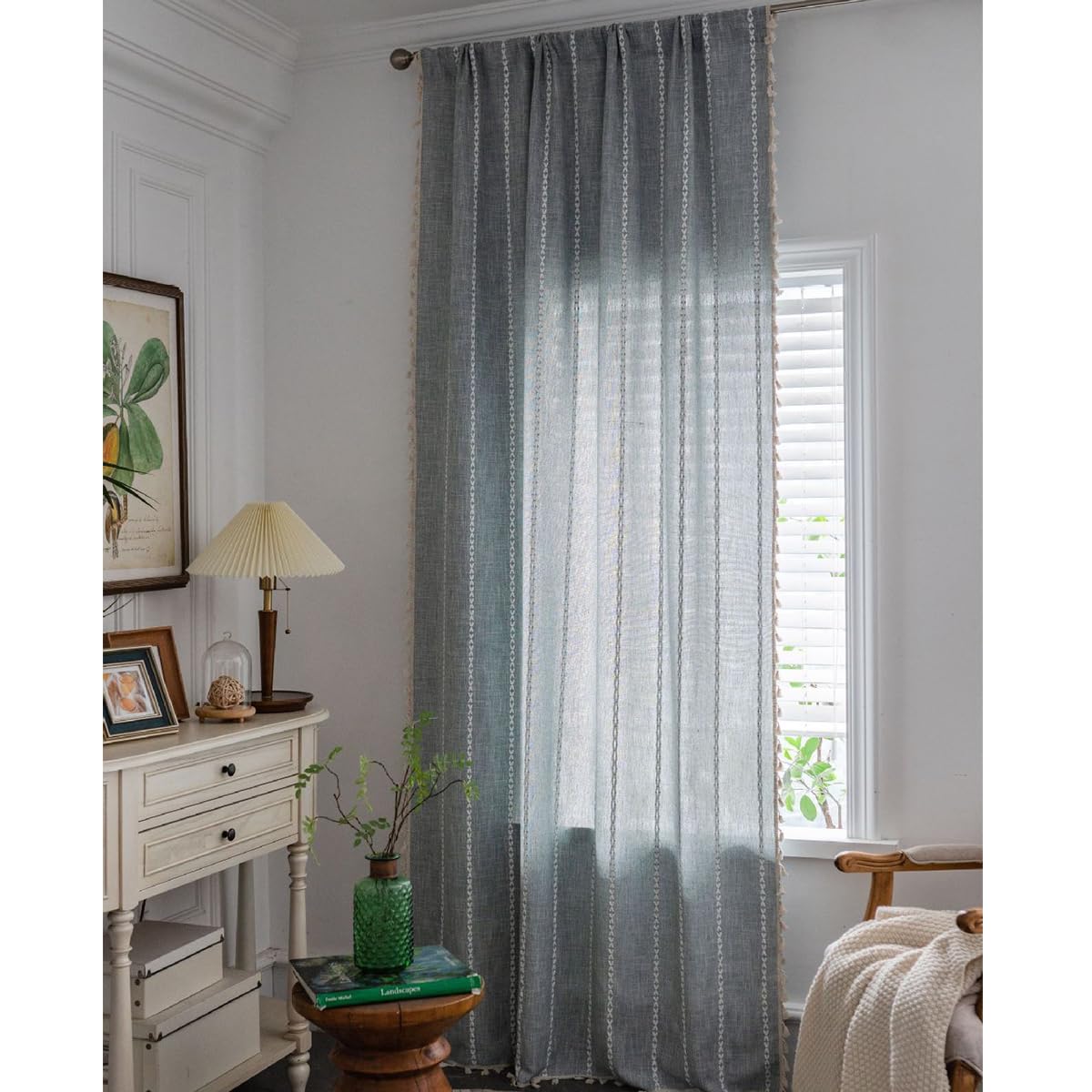Vorhang Boho Gardinen Grau Vintage Leinenoptik Landhaus Modern Streifen Gestreift Halbtransparent Vorhänge mit Quaste Stangendurchzug für Fenster 1 Stück B132×H244cm