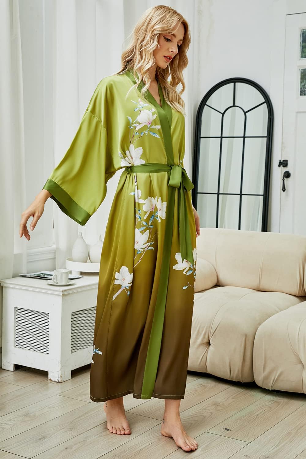 Women's Long Kimono Robe Floral Silk Robe Satin Silky Bathrobe Sleepwear Bridesmaid Wedding Robes