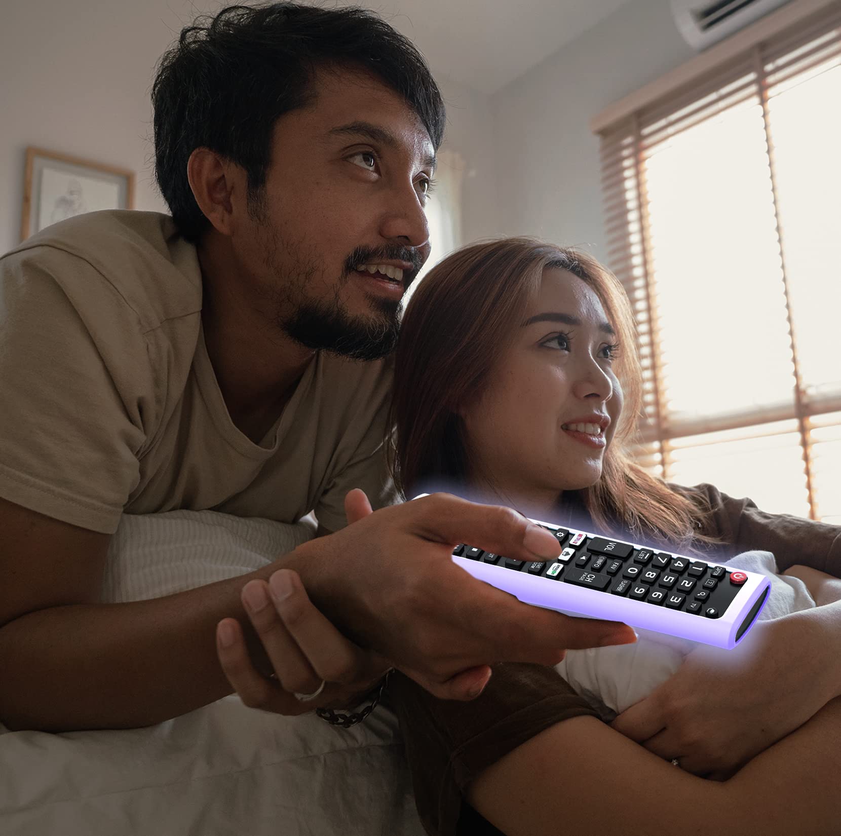 Paquete de 2 fundas para mandos a distancia LG TV AKB75095307 AKB75375604 AKB74915305 Original, funda de silicona de repuesto que brilla en la oscuridad, color azul y morado