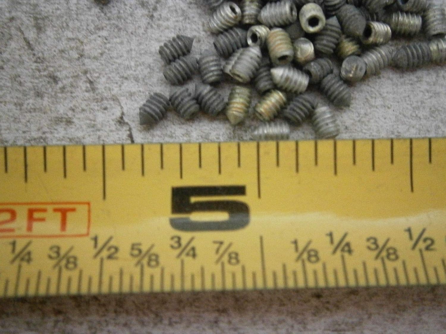 Set Screws 2/56 x 1/8 Socket Head Cone Point Alloy Steel Zinc Lot of 205030A Screw