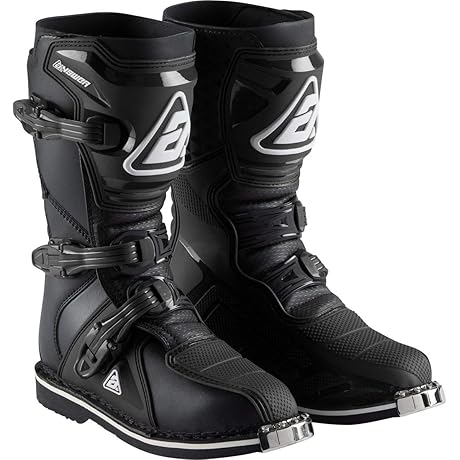 Men's Ar1 Boots Designed for Youthful Excitement