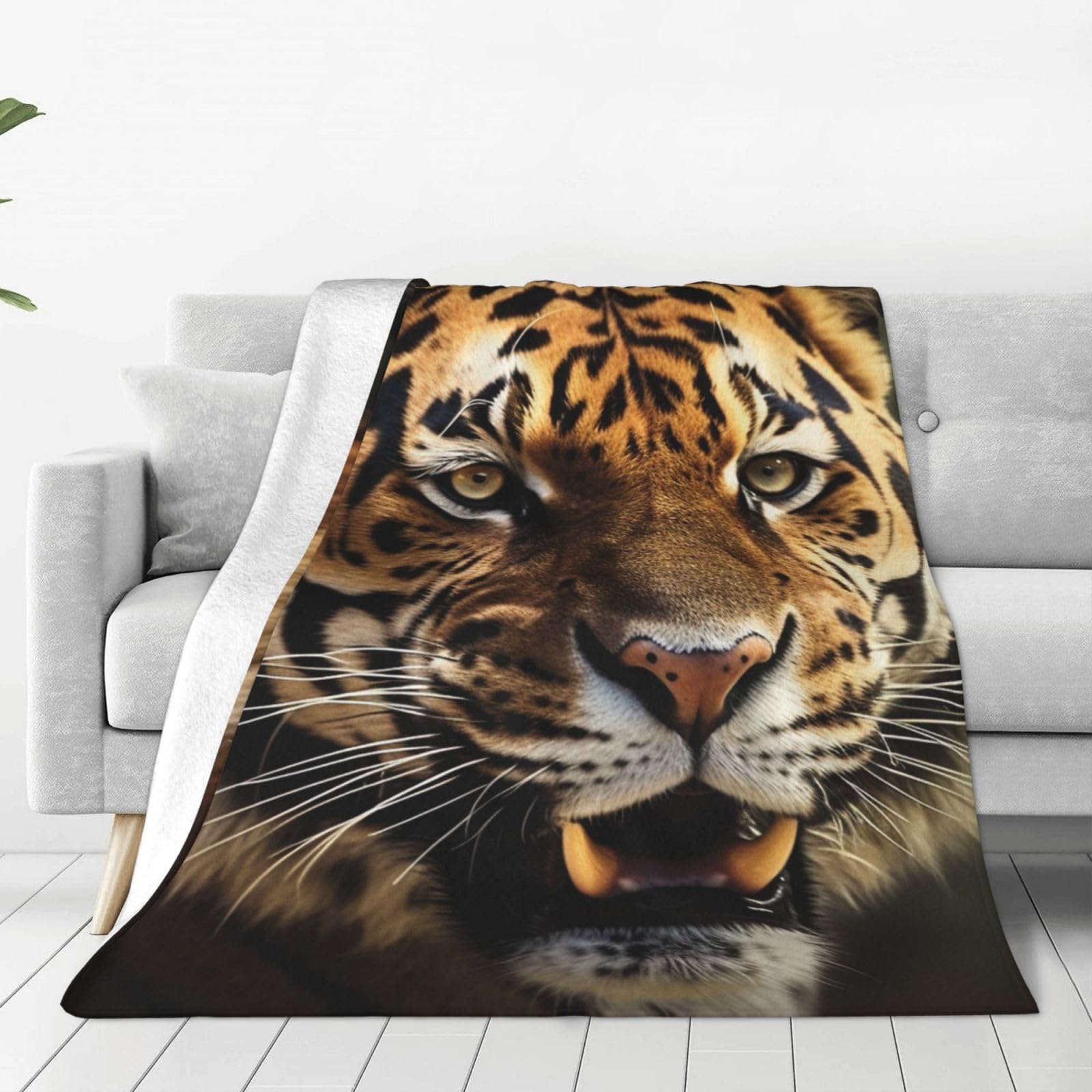 Couverture polaire tigre au toucher pelucheux et finitions luxe
