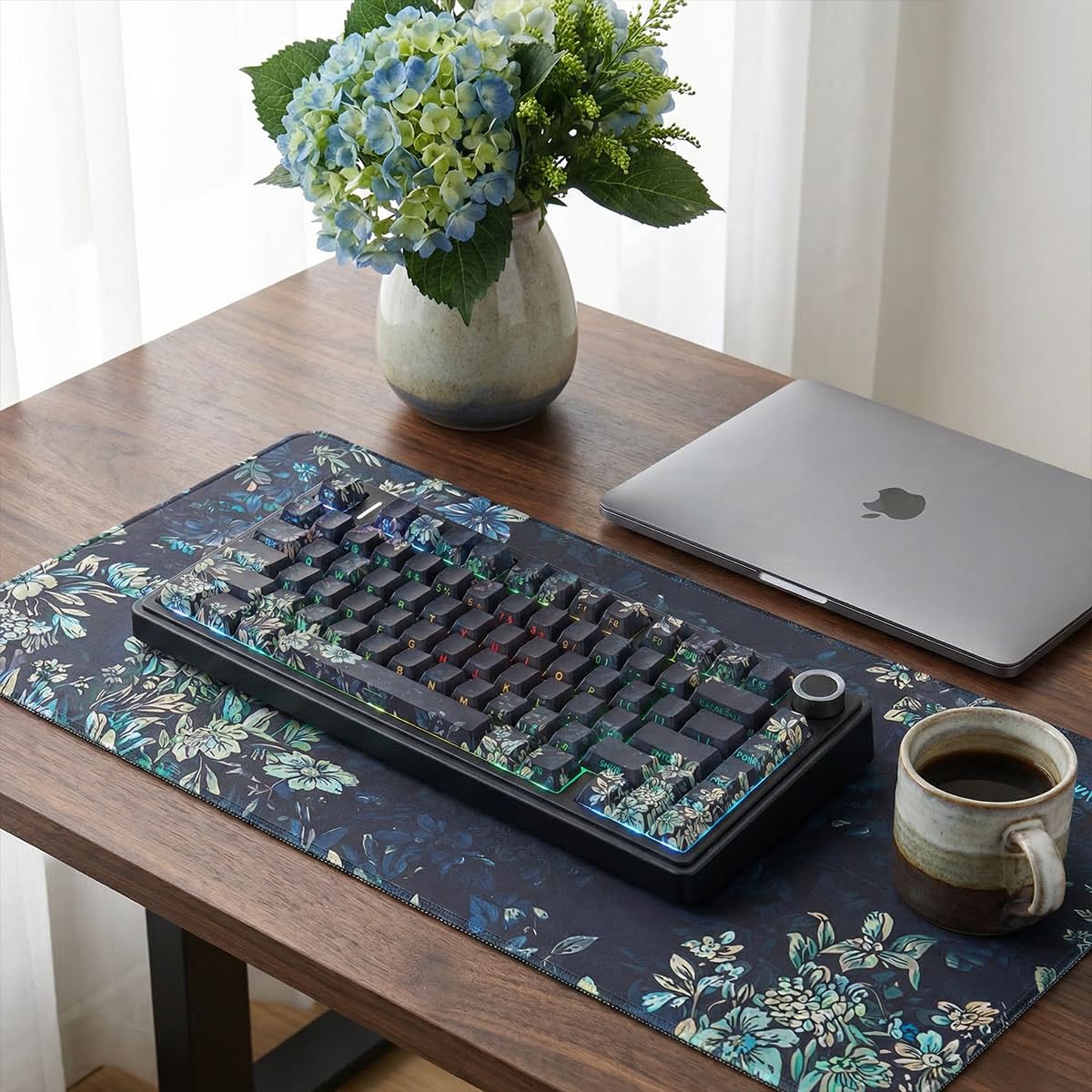 PBT Keycaps, 133 klawisze Plum Blossoms Black Double Shot Keycaps Dye-Sub Cherry Profile Side Printed Shine Through Keycap for Cherry MX Switch Mechanical Keyboard