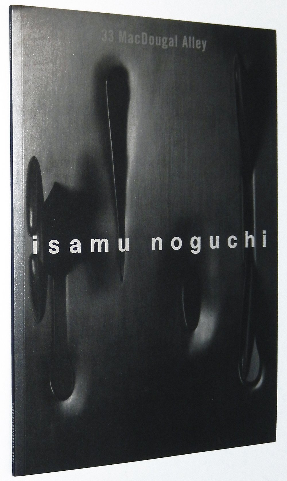 Amazon.co.jp: Isamu Noguchi: 本、バイオグラフィー、最新アップデート