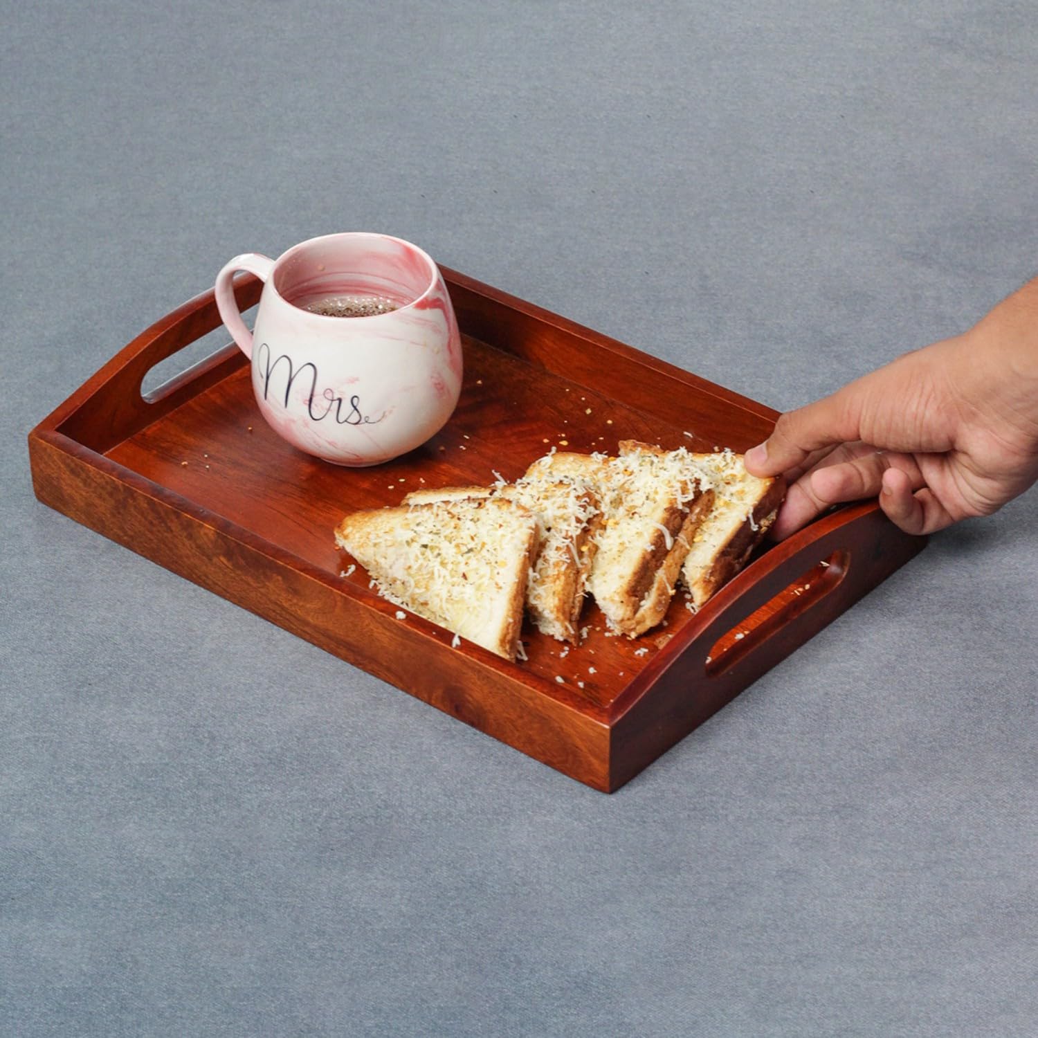 Brick Brown ® Bandeja de madera de alta calidad hecha a mano para servir | Bandeja de té para servir | Bandeja para mesa de comedor, acabado rectangular de caoba (juego de 2)
