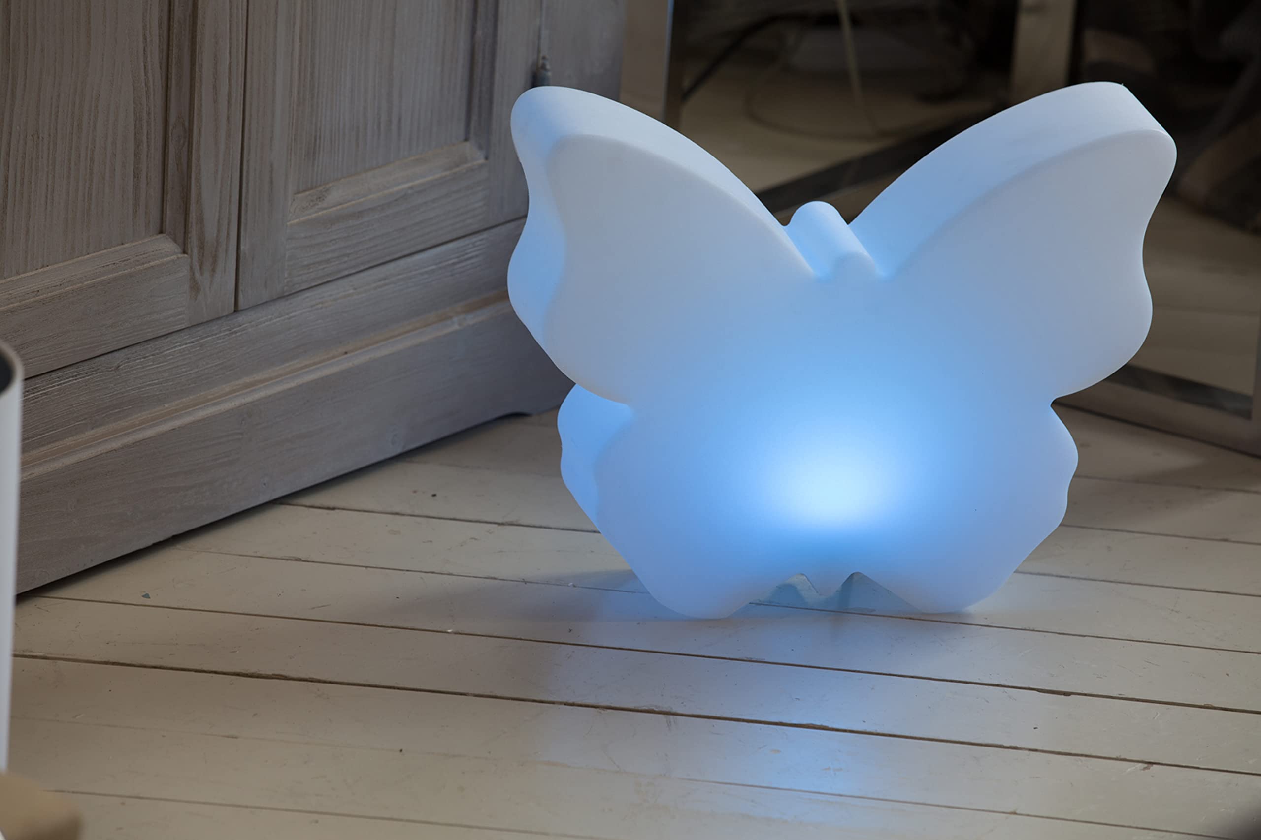 8 seasons design Shining Butterfly LED Deko-Lampe Schmetterling 40 cm (Weiß), mit Farbwechsler (15 Farben), inkl. Leuchtmittel, Tischlampe, Kinderzimmerlampe, Outdoor & Indoor