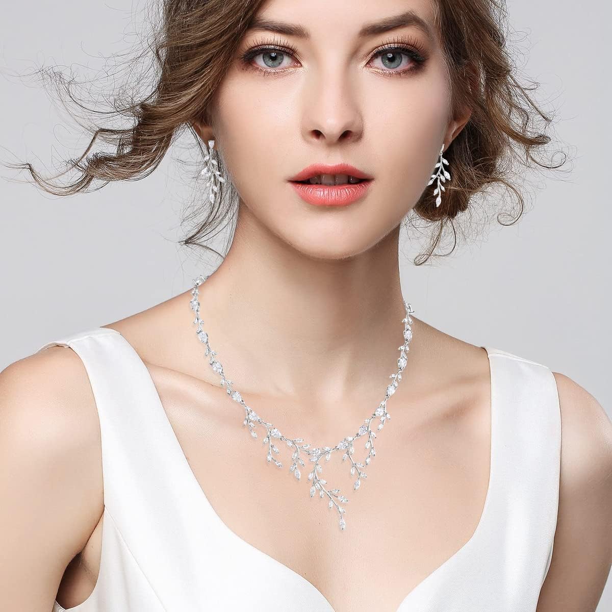 Bridal Wedding Jewelry CZ Set Marquise Teardrop Cubic Zirconia Pendant Necklace and Dangle Earring Bracelet Sets for Women
