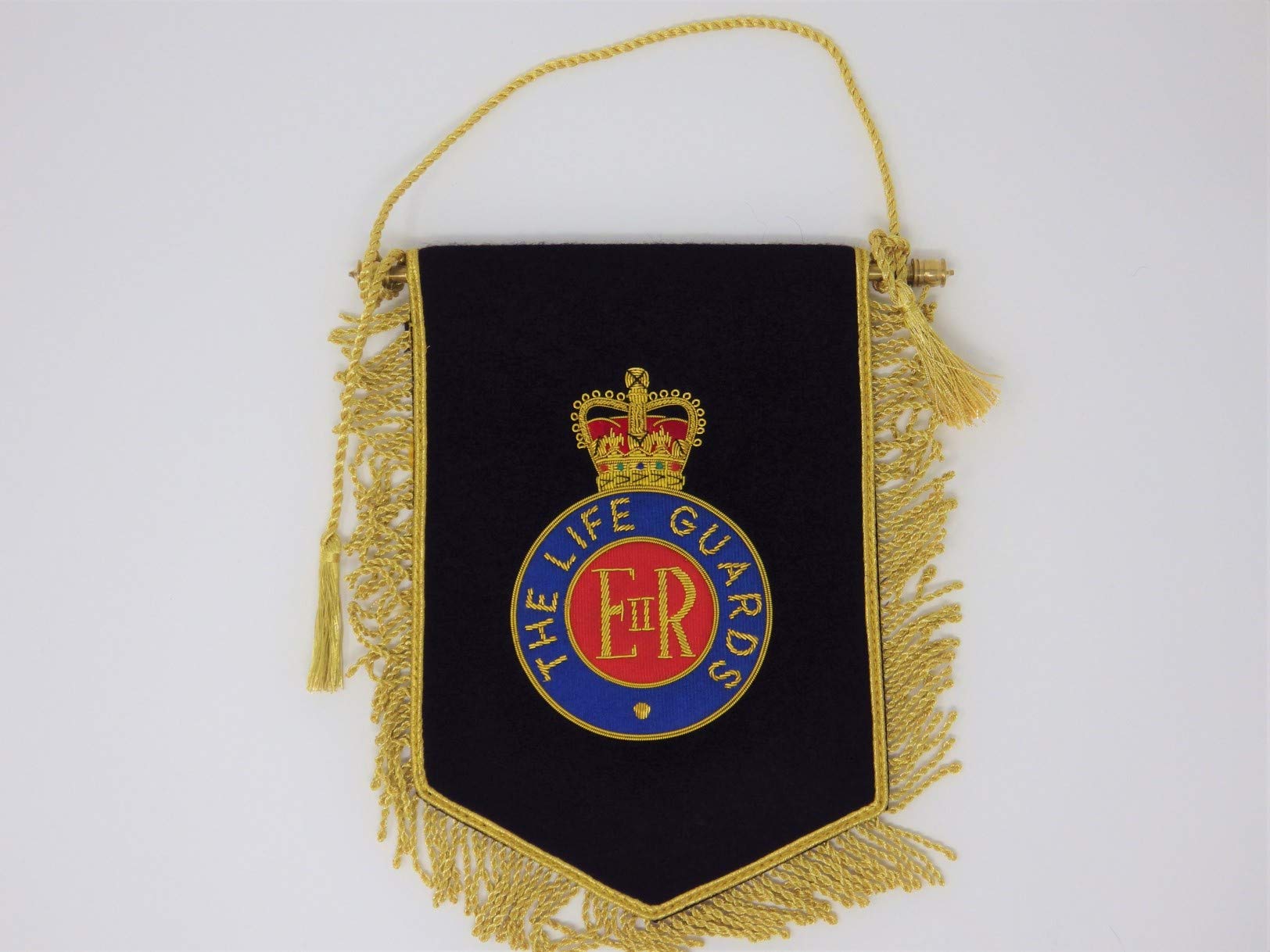 Pendentif garde de la vie en fil de fer forgé au design minimaliste chic