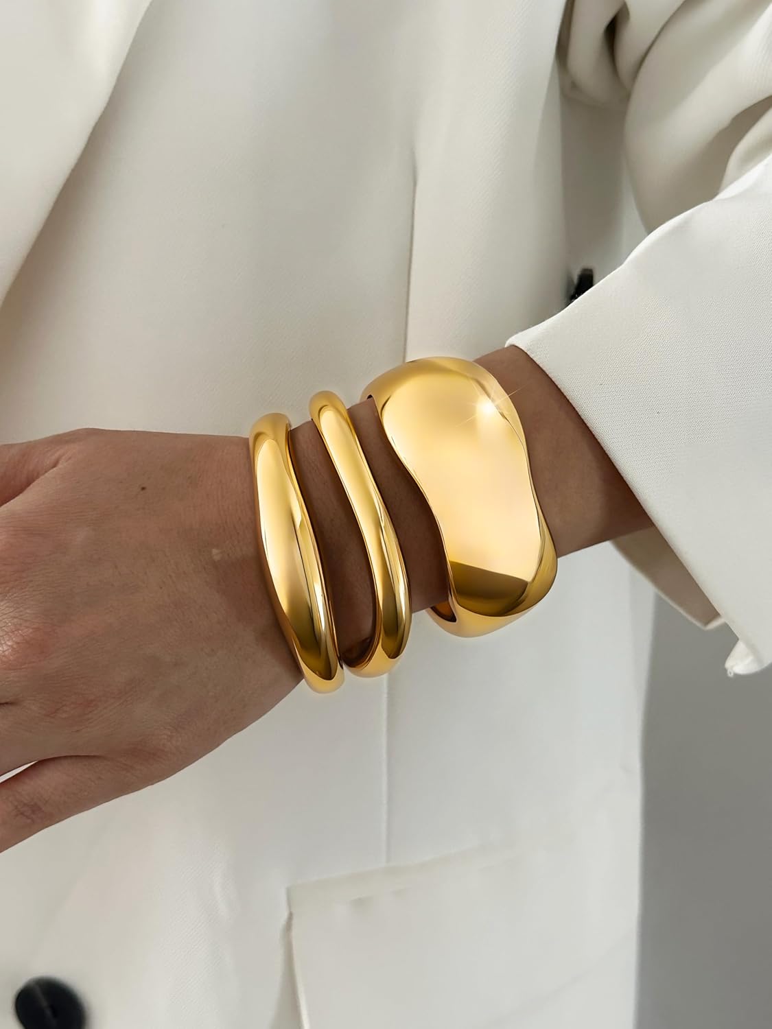 RchSLK 3Pcs Chunky Gold Bangles Bracelets for Women, Spring Hinged Big Stackable Bangles Set, Trendy Cuff Bracelet Stack Fashion Jewelry Gifts - Image 4