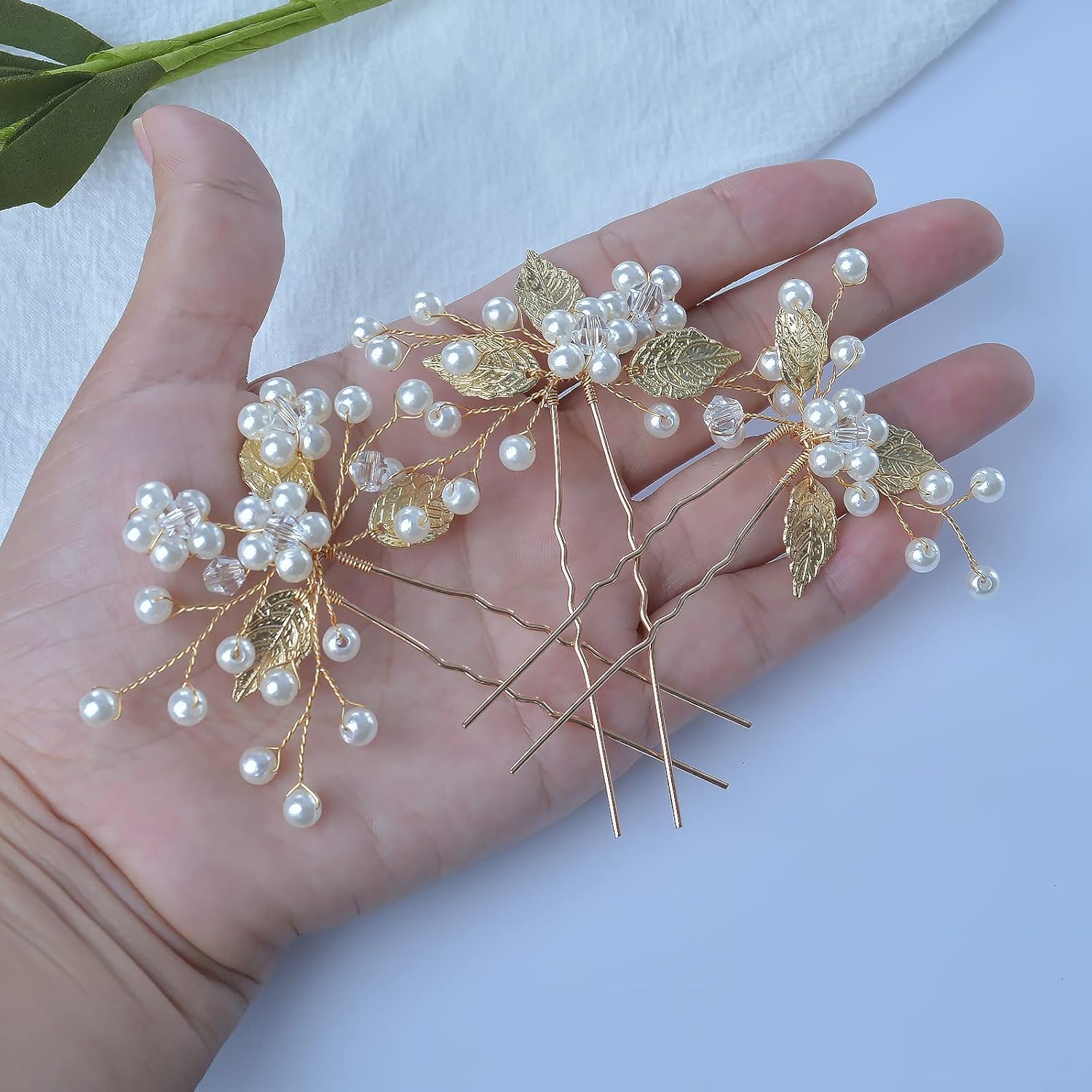 Elegant Gold Leaf and Pearl Bridal Hair Pins – Handcrafted Wedding Hair Accessories with Delicate Crystal Beads, Vintage Floral Design, Perfect for Brides, Bridesmaids – 3 Pcs – Gold.