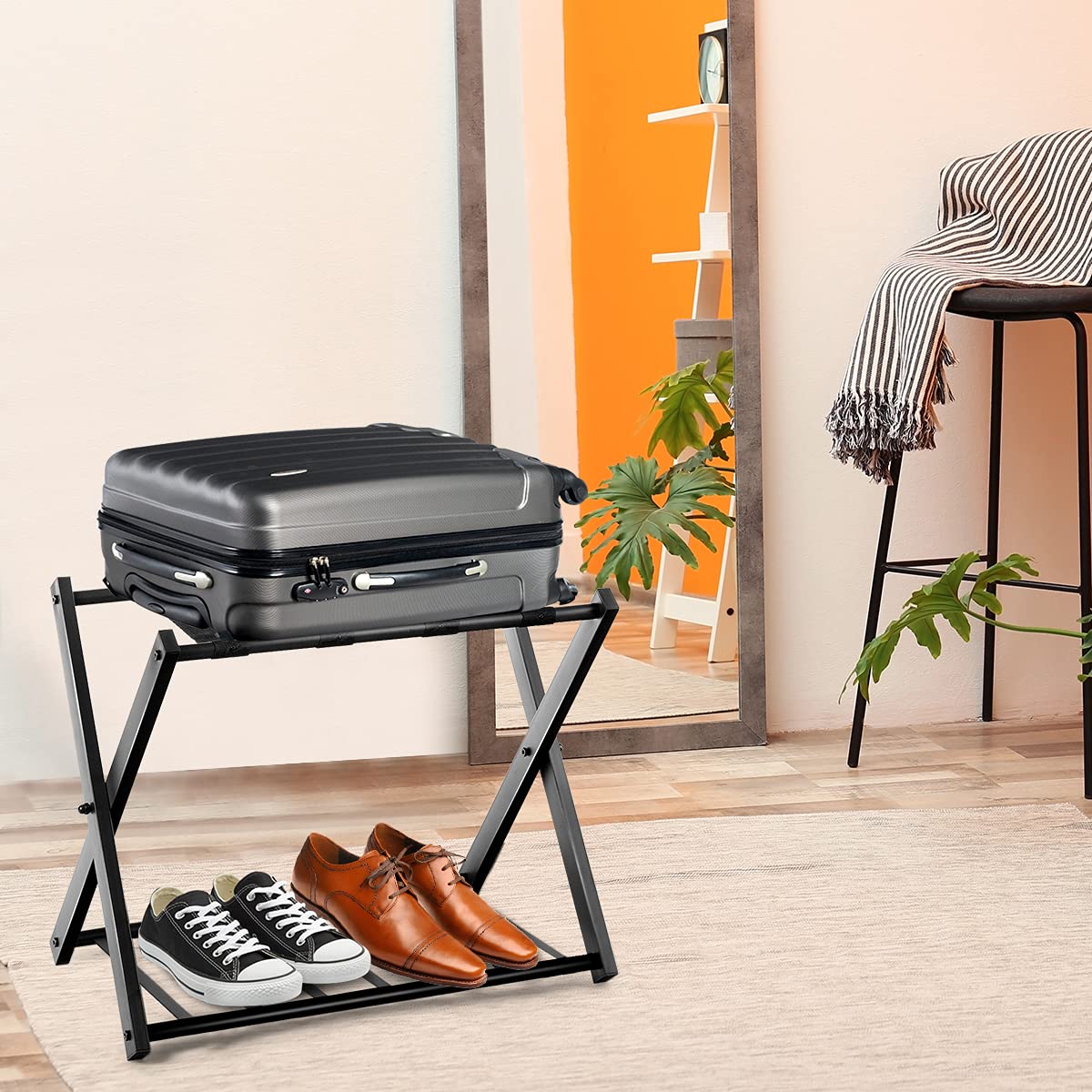 GYMAX Support de Bagage à 2 Niveaux, Porte-Bagages Pliable en Fer Solide pour Valises, Bagages, Chaussures, Support de Valise Pliant, Parfait pour Maison, Hôtel, 68 X 43 X 56 CM (Noir, 2)