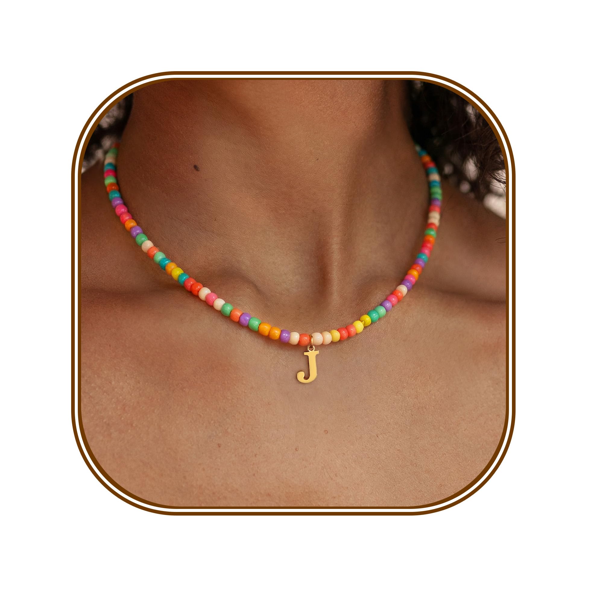 FUNEIA Bunte Perlenkette Damen mit Buchstaben Initial Halsketten Bunte Perlen Charme Buchstabe Alphabet Kette Mädchen Bohemian 18k vergoldet Anhänger mit Y2K Boho Halskette Freundin Frau Kinder
