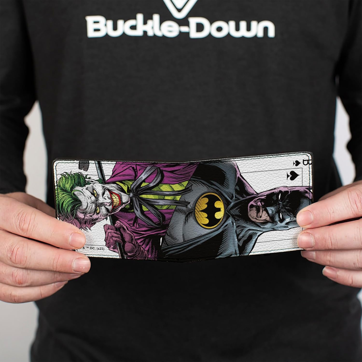 Buckle-Down DC Comics Wallet, Bifold, Batman Versus Joker Three Jokers Spade Card Comic Book Cover, Vegan Leather - Image 4