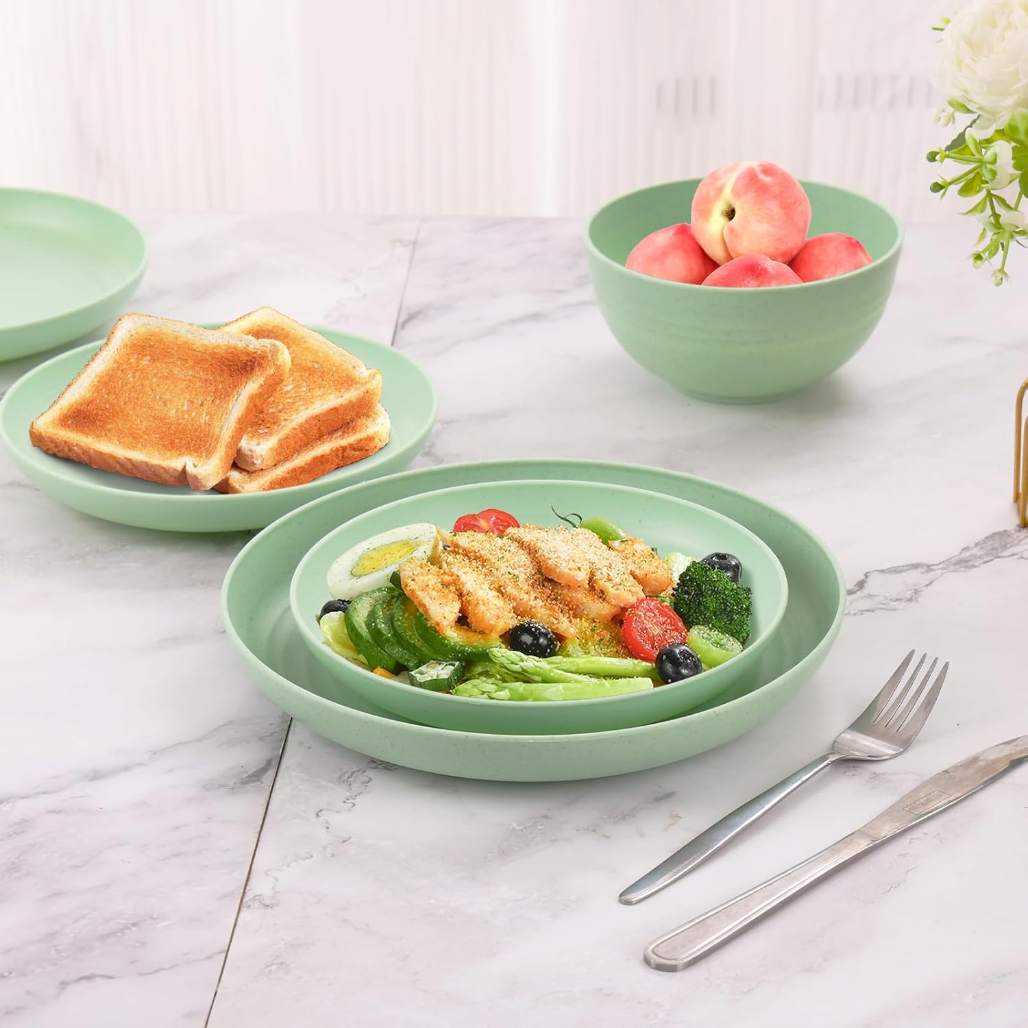 Camping Plates Cups and Bowls Set Green Reusable Microwave Safe Lightweight Unbreakable Plastic Dishes Set for Kids Elderly Kitchen Adults Outdoor,32 Pcs Holiday Dinnerware Sets for 8