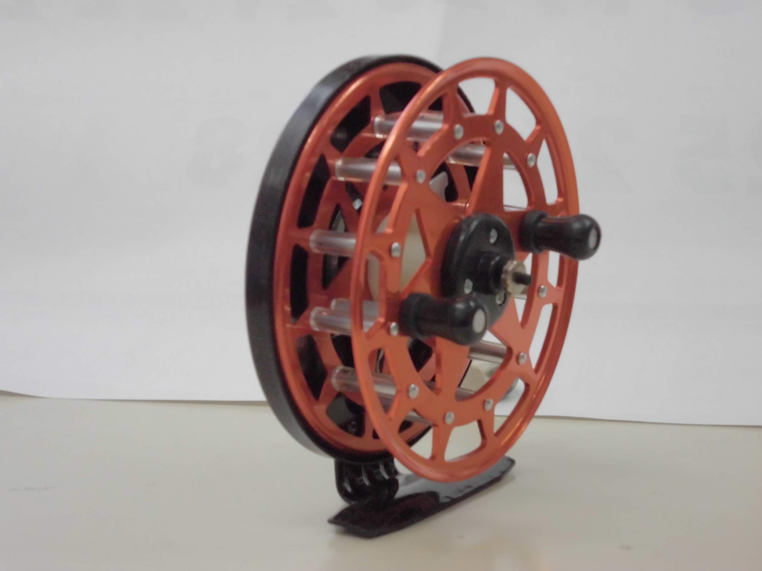 LEON フライリール アルミニウム製 箱付き LEON フライリール アルミニウム製 箱付き