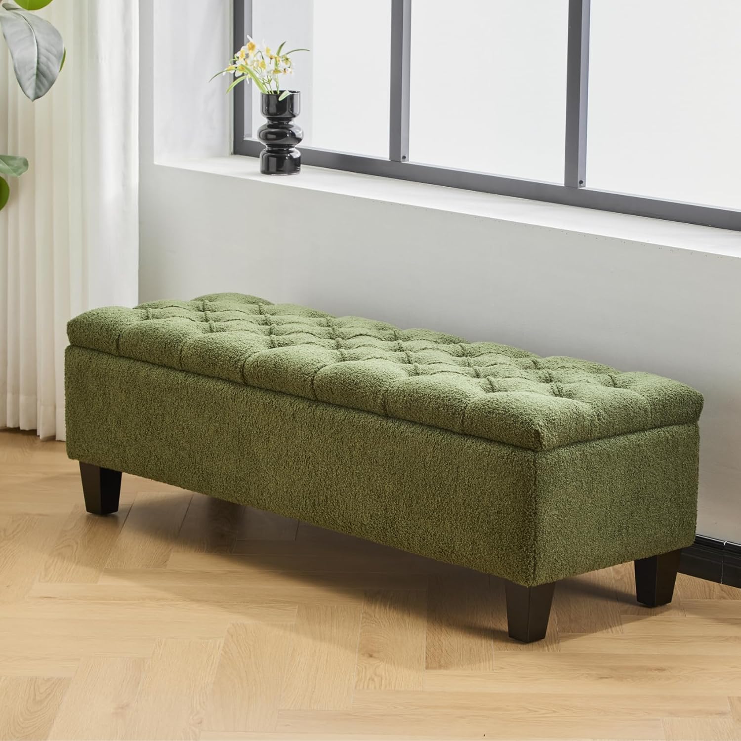 Storage Bench for Bedroom, 51.2'' Green Boucle End of Bed Ottoman Upholstered Shoe Bench with Wood Legs for Entryway, Hallway, Bedroom, Living Room, Green.