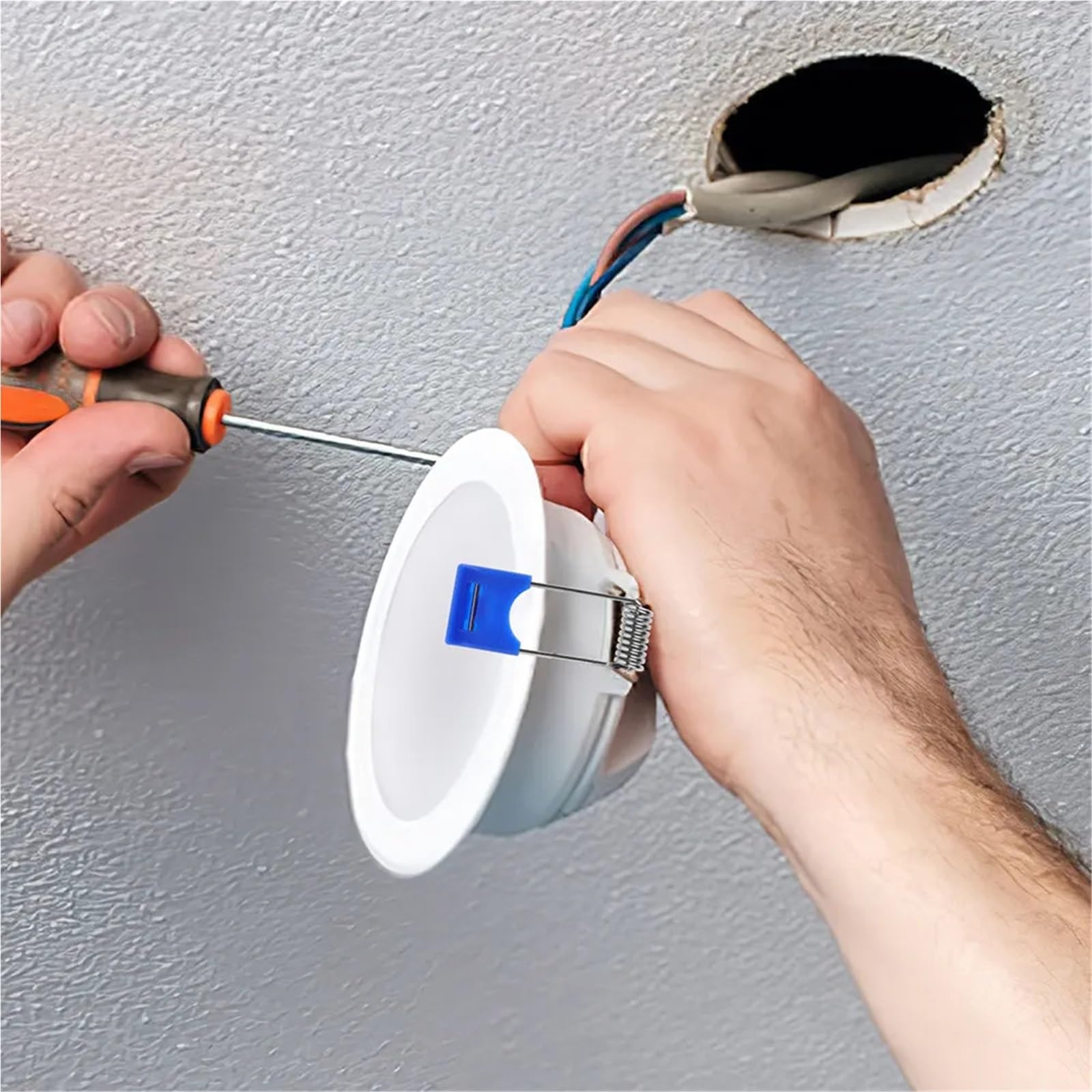 Morsetti a molla per faretti da incasso, clip in plastica e metallo, 200 pezzi | Fissare facilmente le strisce LED e le luci da incasso. Design flessibile e durevole per soffitti, pareti e altro ancora.