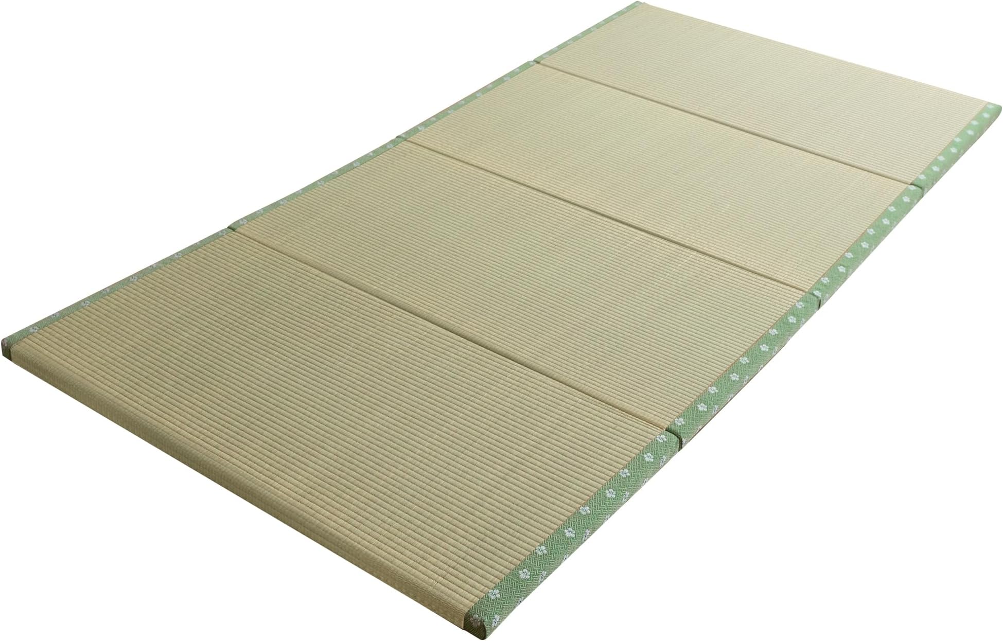 MAXYOYO Japanese Traditional Tatami Mat - 4 Folds Firm and Comfortable Futon Mattress with 100% Natural Green Rush Grass - Great for Meditation Yoga Zen Room Japanese Tearoom - 200 x 100 x 3cm