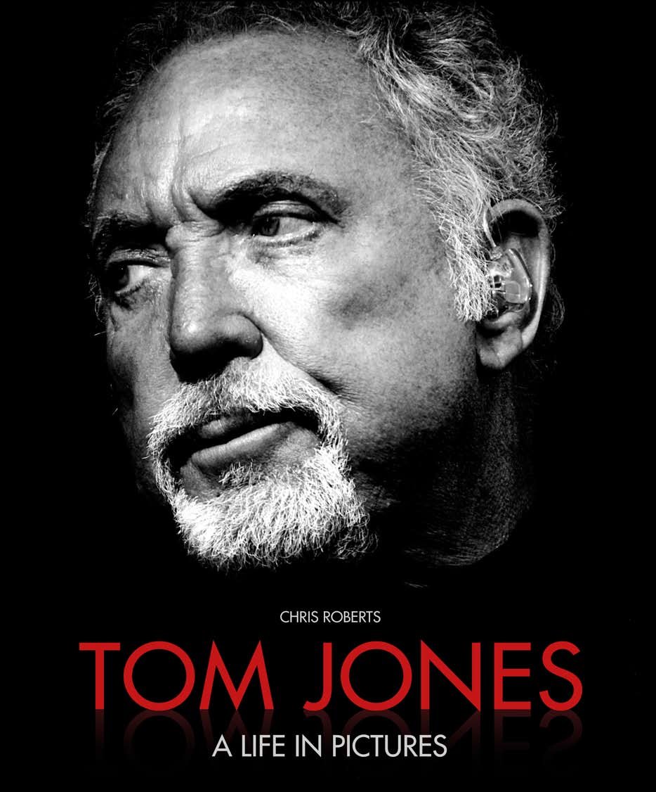 Tom Jones: A Life in Pictures (Y)
