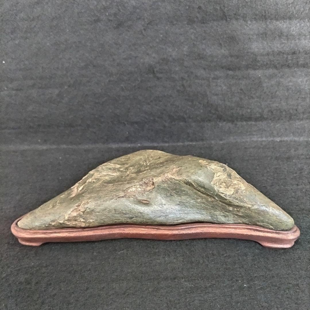 神居古潭石　土坡形　輝緑石と青黒石の珍品 神居古潭石 輝緑石 青黒石 青古潭 茄子紺 自然石 水石 鑑賞石