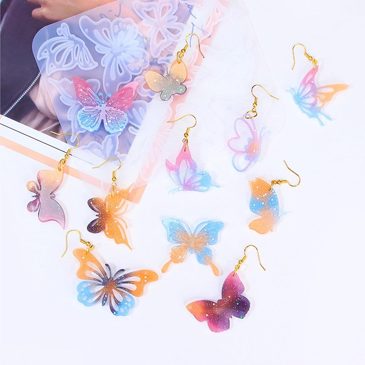4 Piece Resin Earring Molds ， 47 Unique Shapes UV Butterfly Resin Molds with Holes Ideal for DIY Silicone Earrings Necklaces Jewelry and Animal Designs Creative Art Gifts