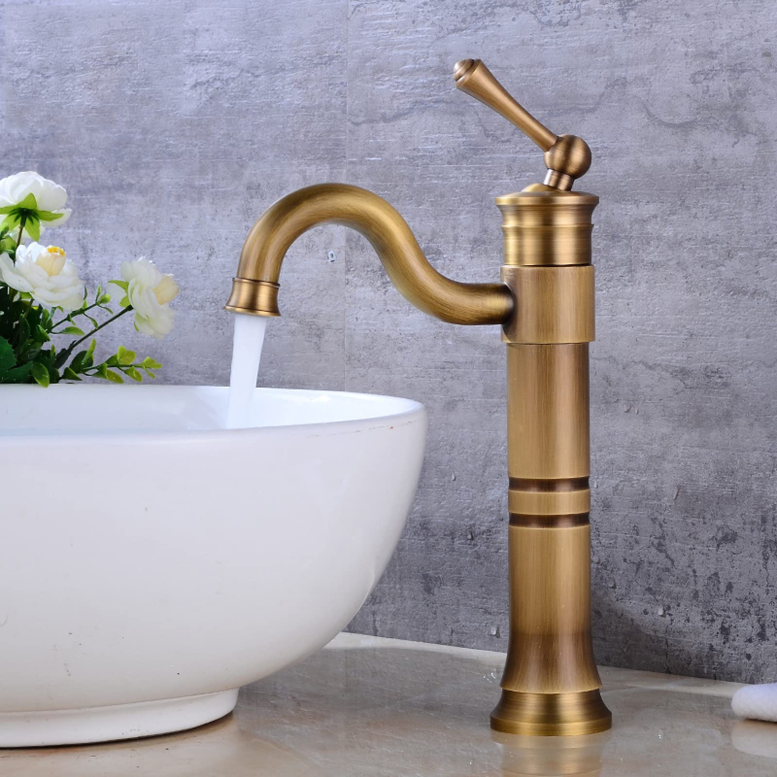 Mélangeur chaud froid pour meuble de vanité et lavabo rétro en laiton vieilli