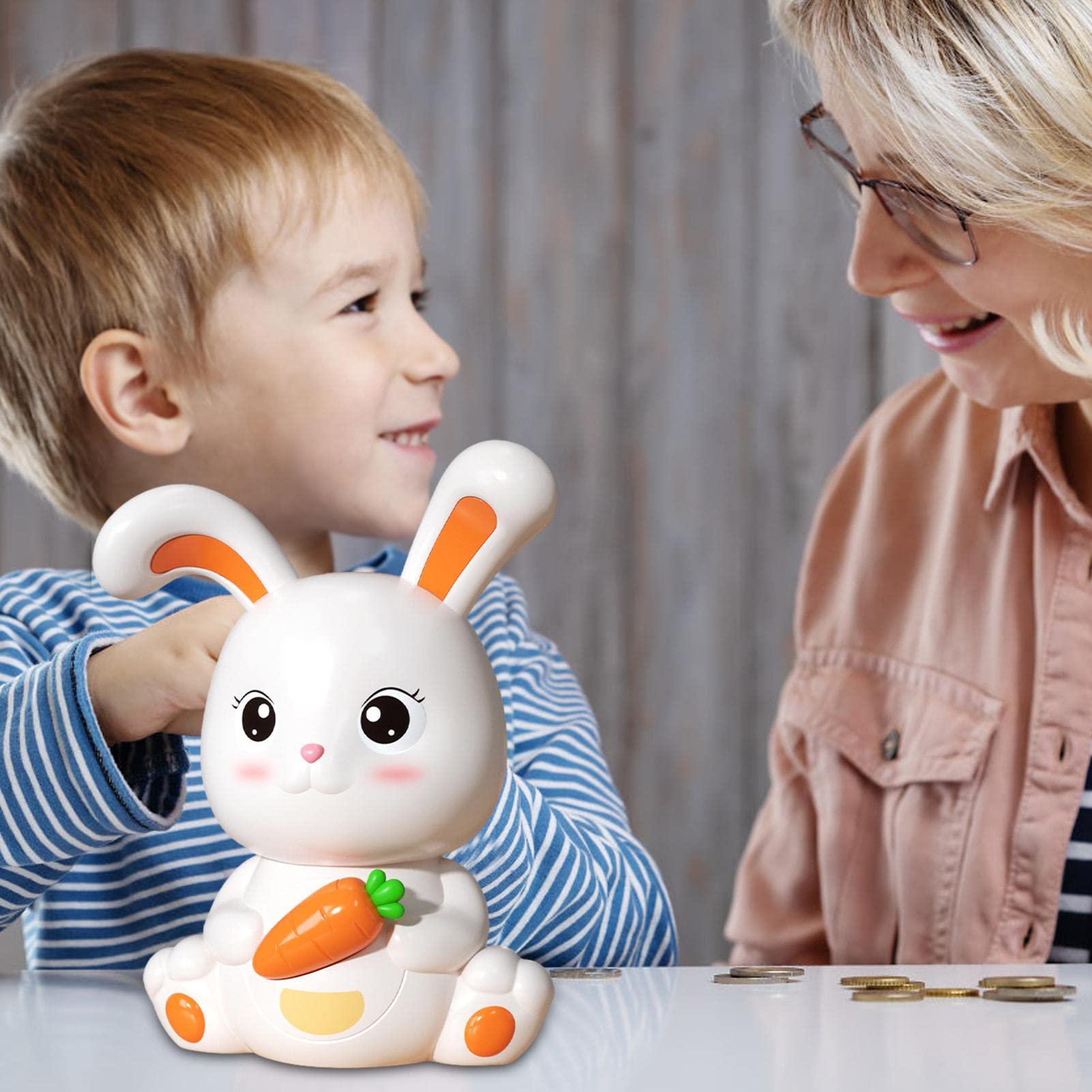 Amazon.co.jp: かわいいウサギの貯金箱,写真 かわいい貯金箱にんじんの