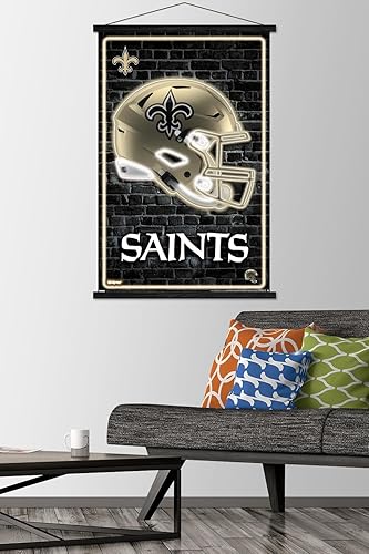 Miniatura 2 de Trends International NFL New Orleans Saints - Póster de pared con casco neón 23 con marco magnético