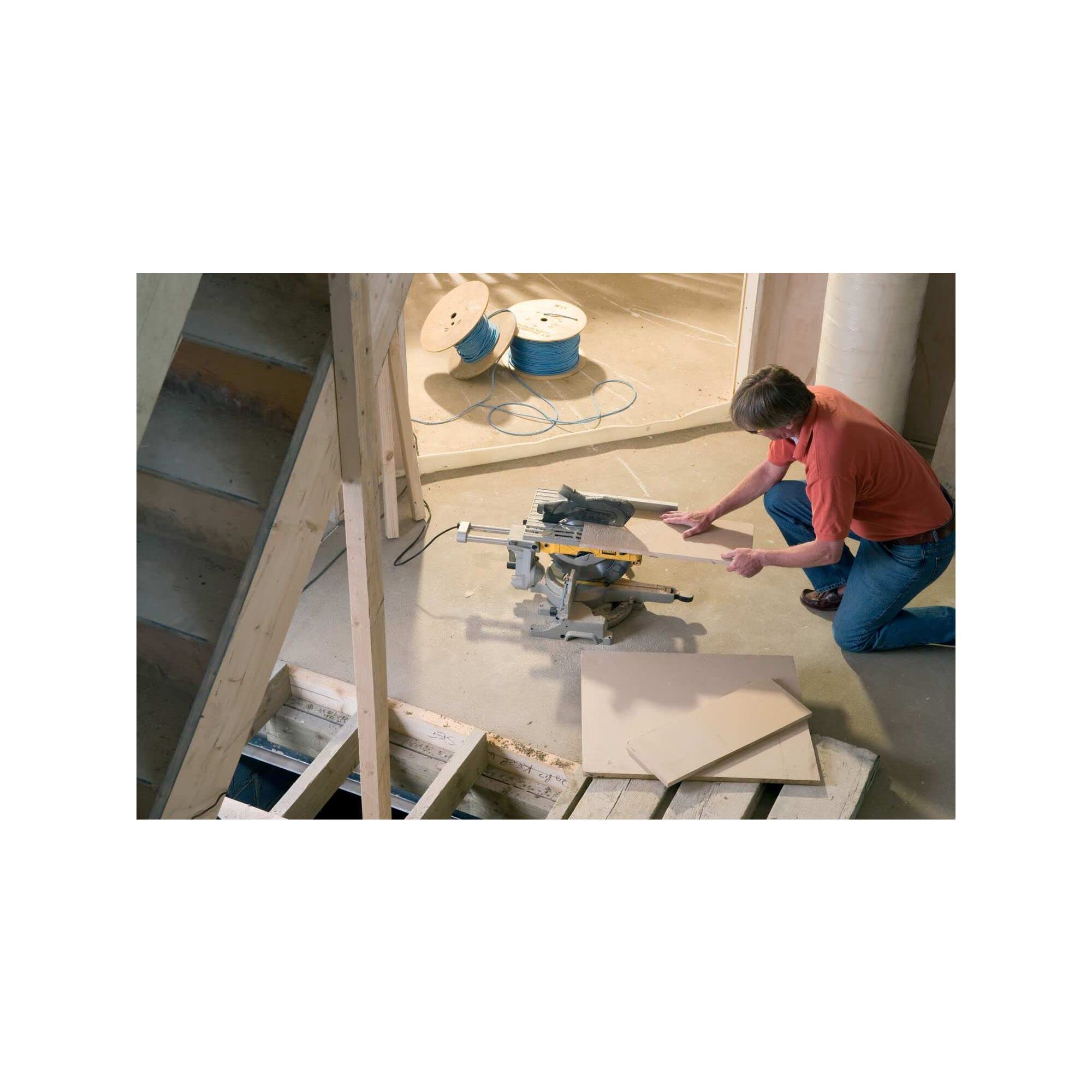 DEWALT D27111-QS Scie à onglets radiale ø 305 mm