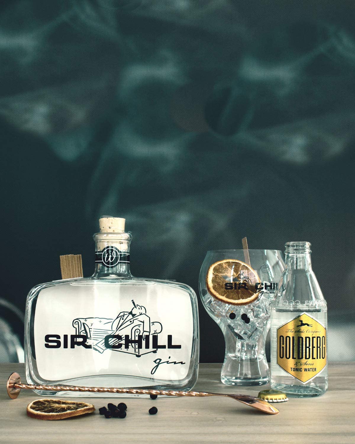 SIR CHILL Gin - Belgischer Premium Dry Gin (1 x 0,5 l) in markanter Glasflasche mit Korkverschluss, Handcraftet - 37,5% vol. Alkohol.