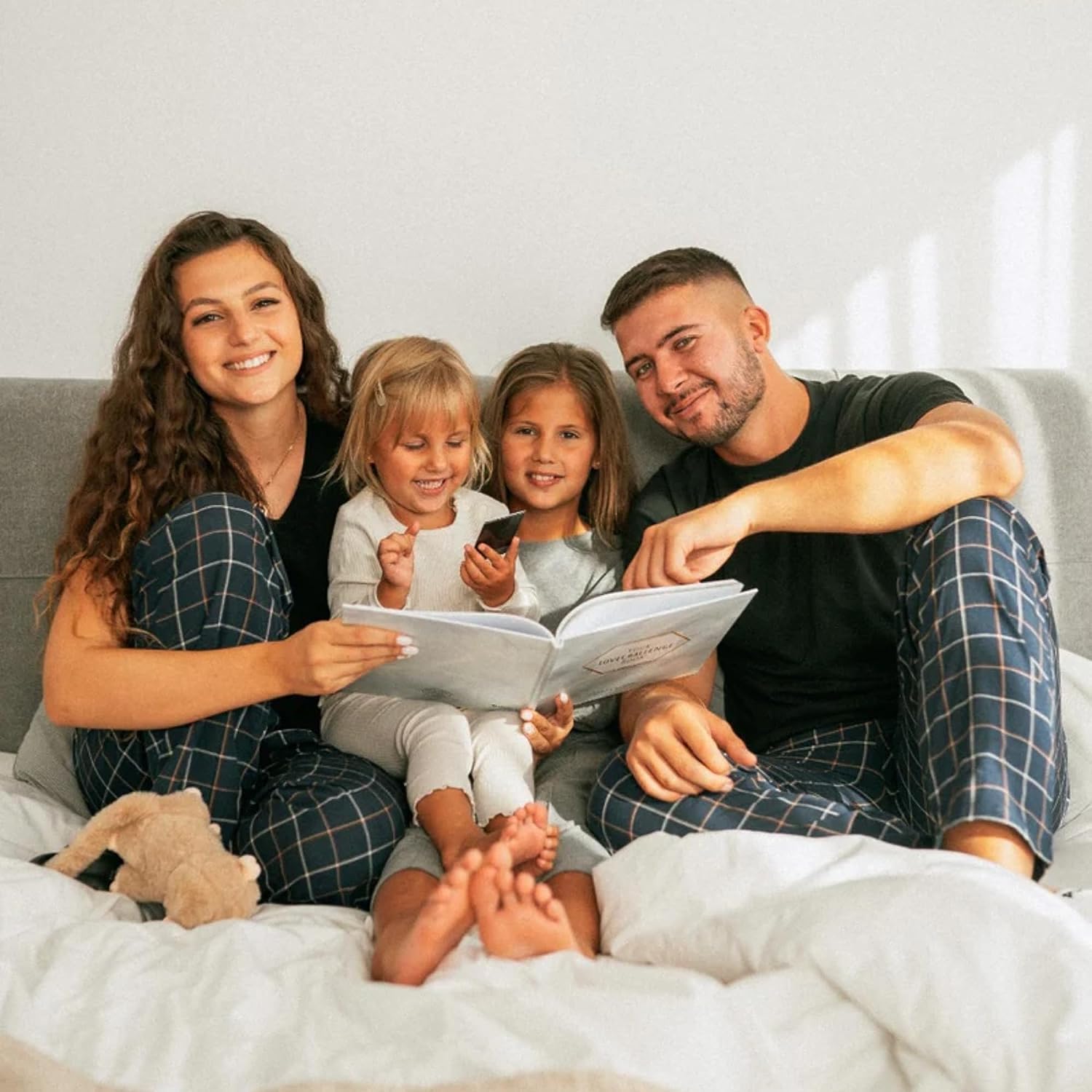 YourLoveChallenge® Edizione Famiglia - Libro di sfide con oltre 100 avventure per le famiglie, il libro dei ricordi personale per le famiglie con bambini a partire dai 4 anni.