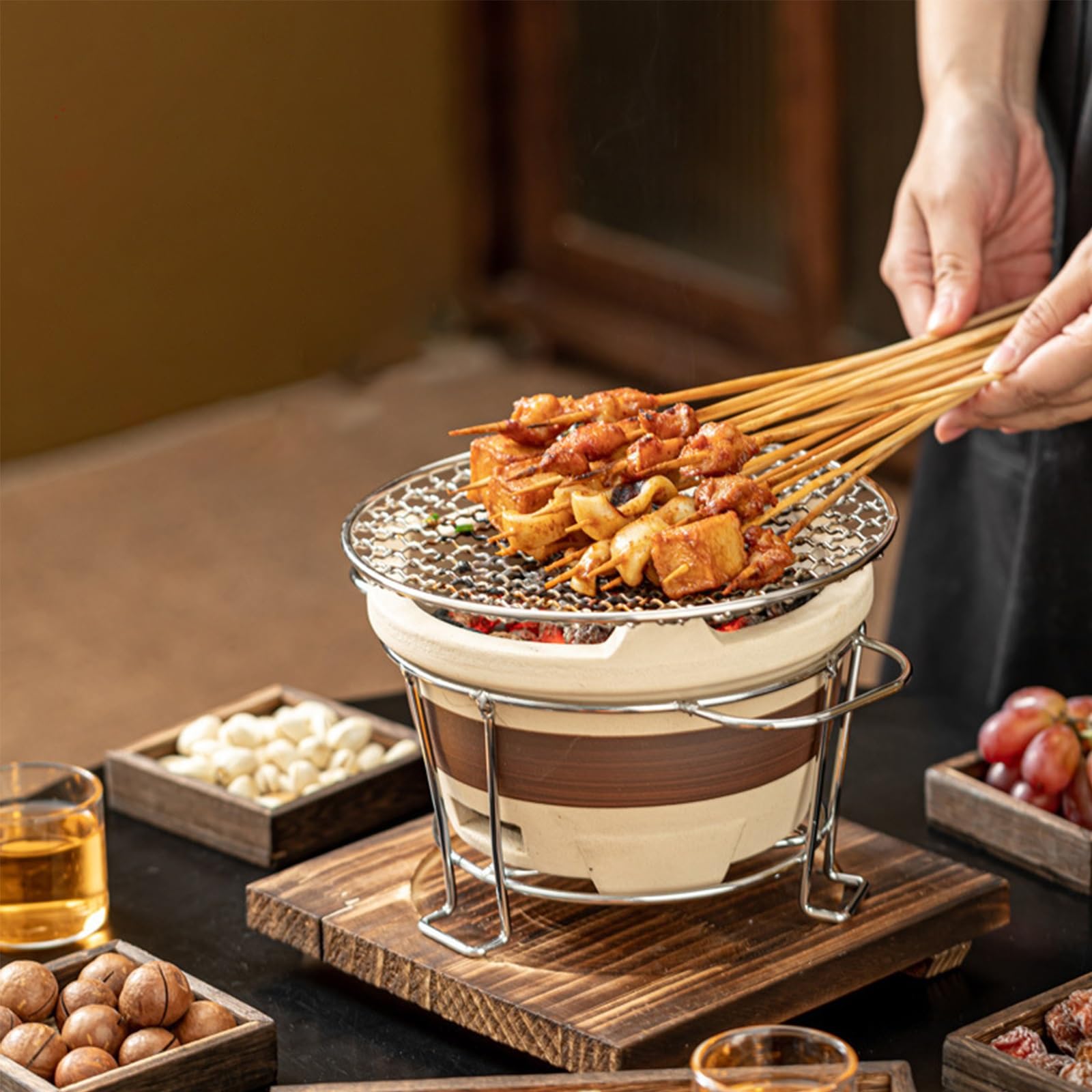 Przenośny piec na węgiel drzewny z gliny – klasyczny grill na kemping i do użytku na zewnątrz, 27 cm, akcesoria do grillowania stołowego, idealny na pikniki i tylne drzwi