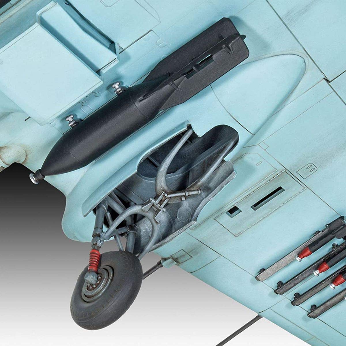 Amazon | ドイツレベル 1/48 ソビエト空軍 イリューシン IL-2